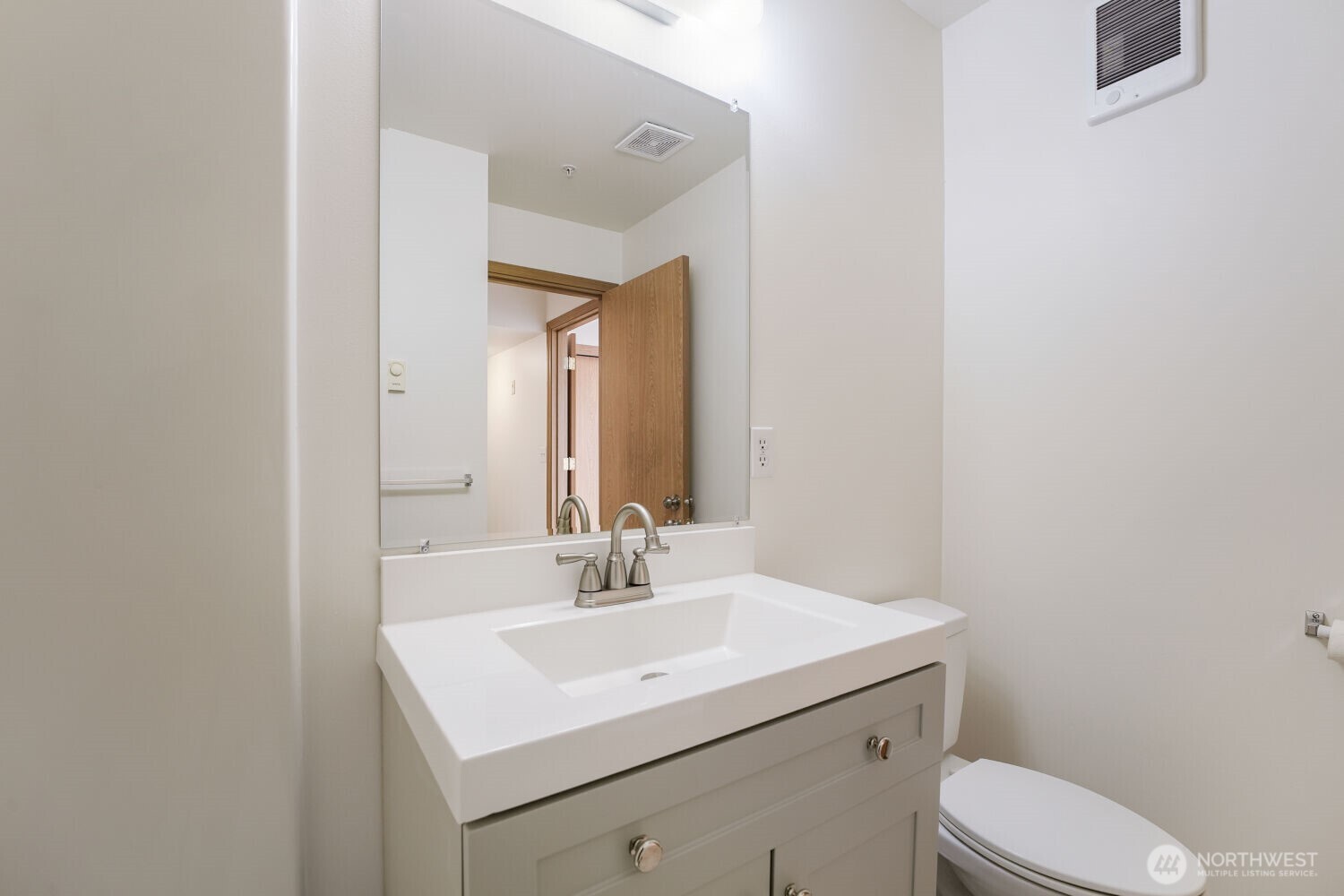 7710 Chicago Court S, Seattle, WA 98118