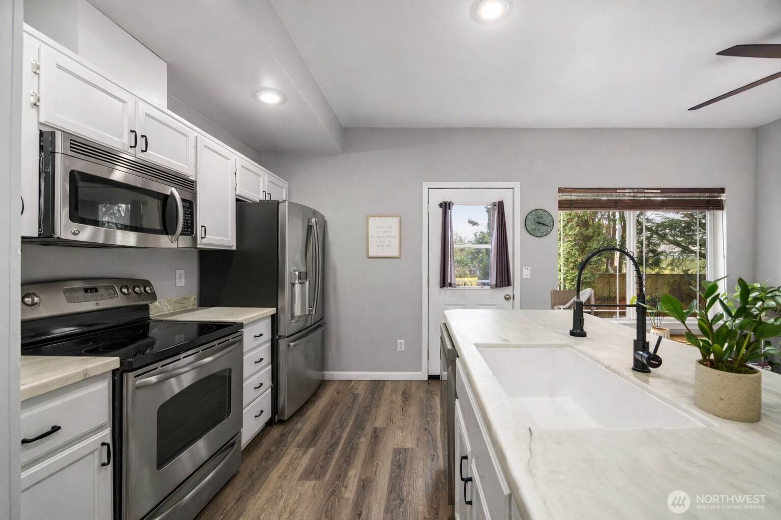 333 5th Street SE #7, Puyallup, WA 98372