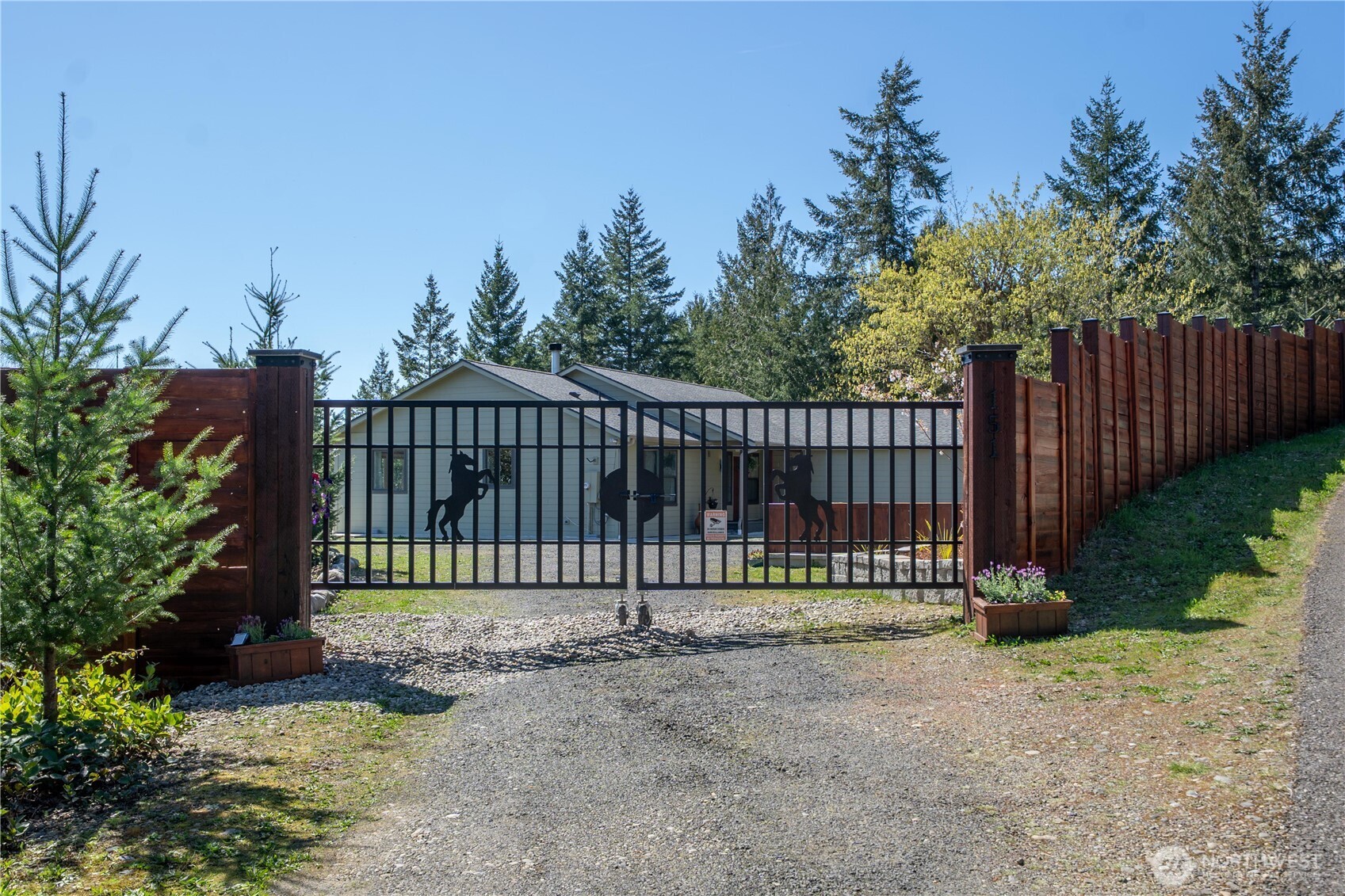 151 NE Myrlis Joy Drive , Tahuya, WA 98588