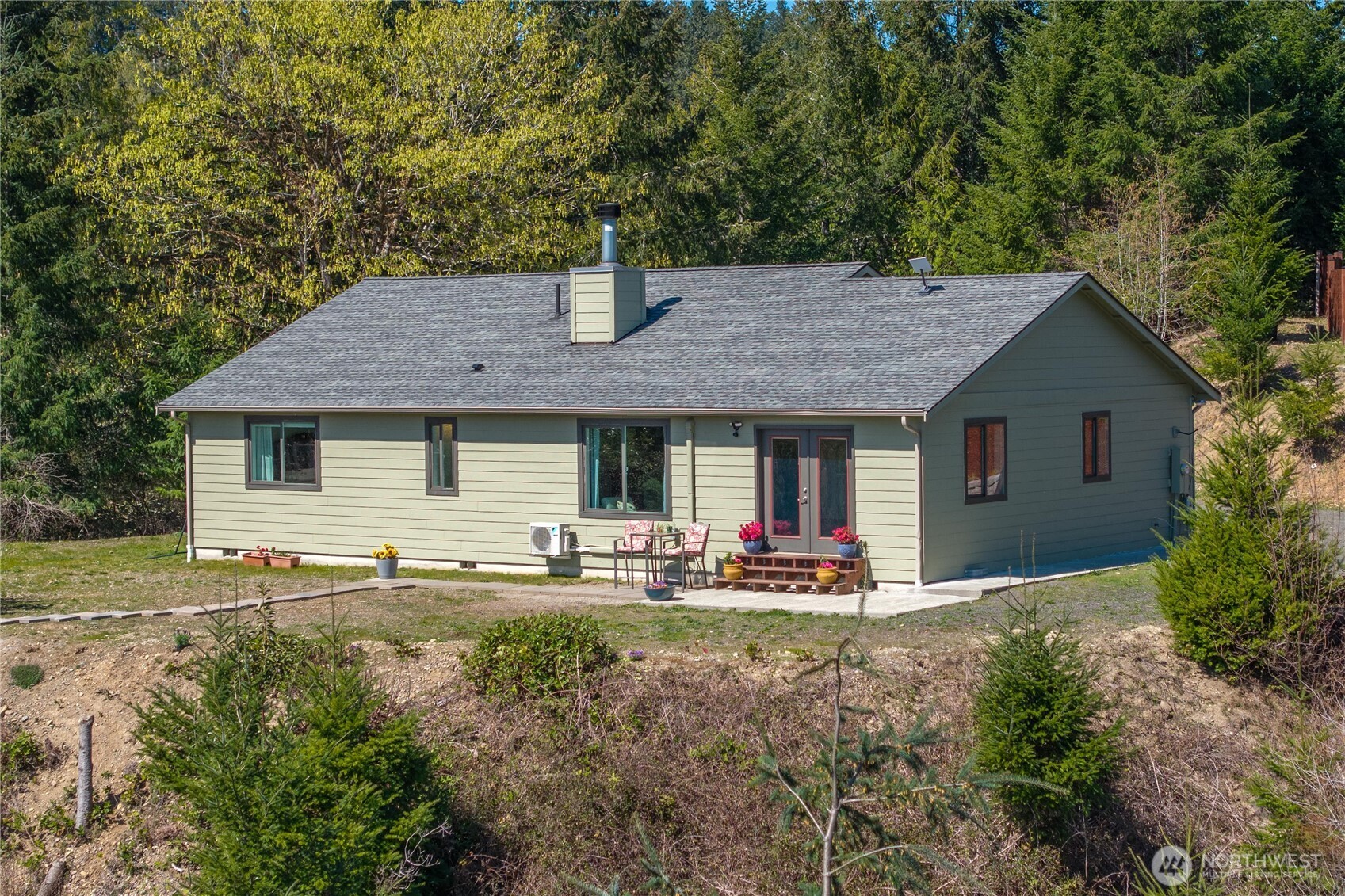 151 NE Myrlis Joy Drive , Tahuya, WA 98588