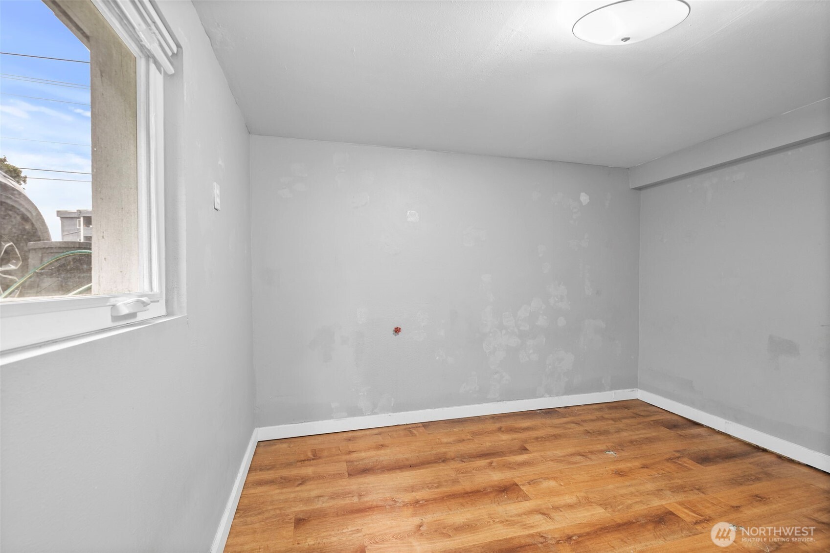 934 N 100th Street , Seattle, WA 98133