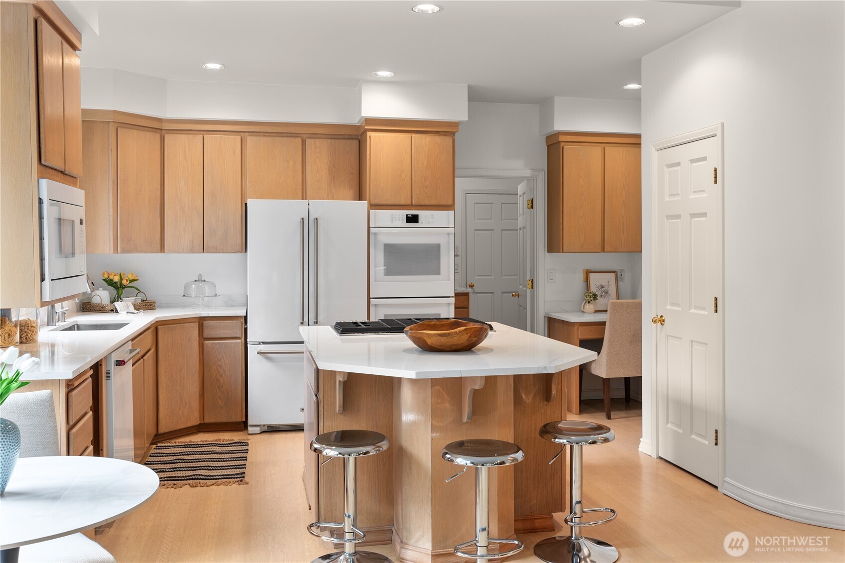 21819 NE 30th Place , Sammamish, WA 98074