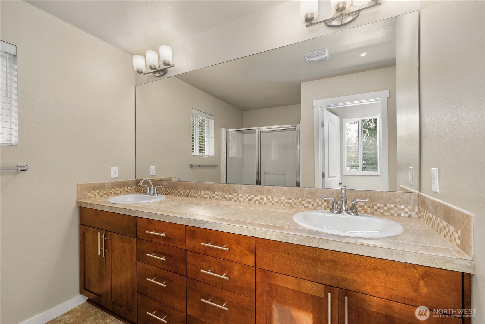 6225 Wesley Place SE, Auburn, WA 98092