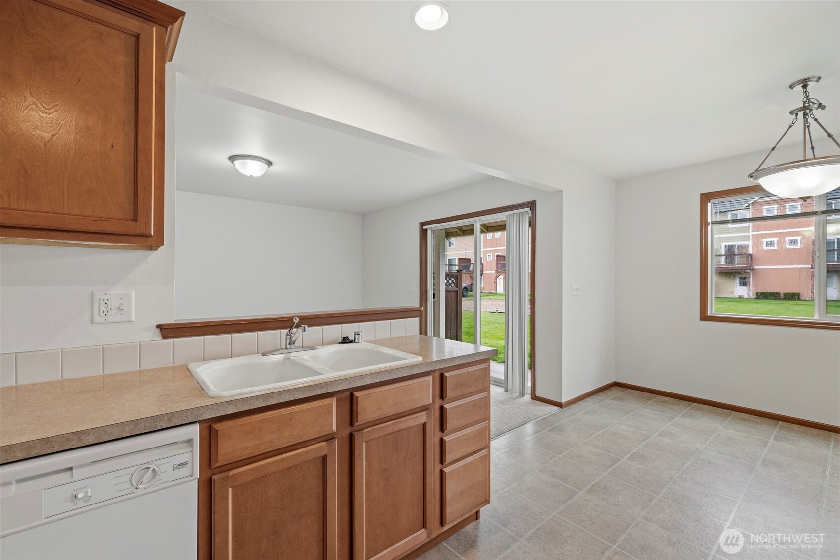 557 Neff Circle , Burlington, WA 98233