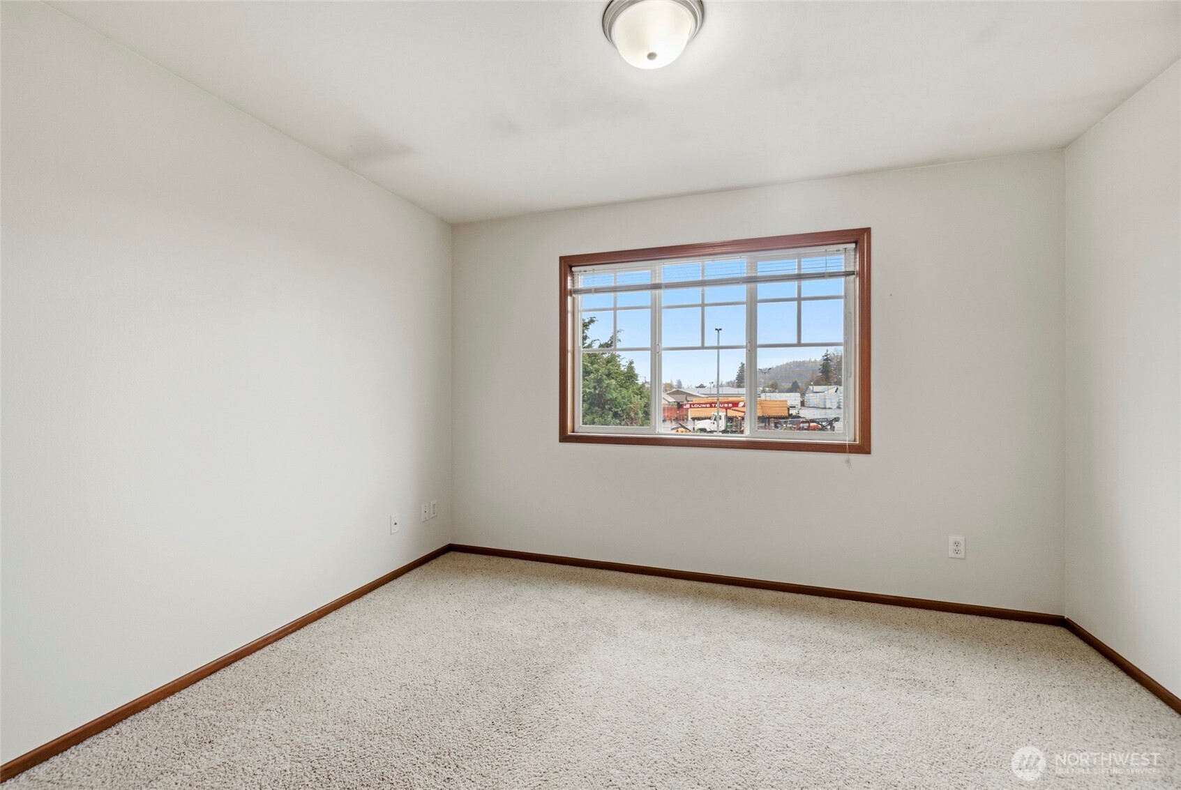 557 Neff Circle , Burlington, WA 98233