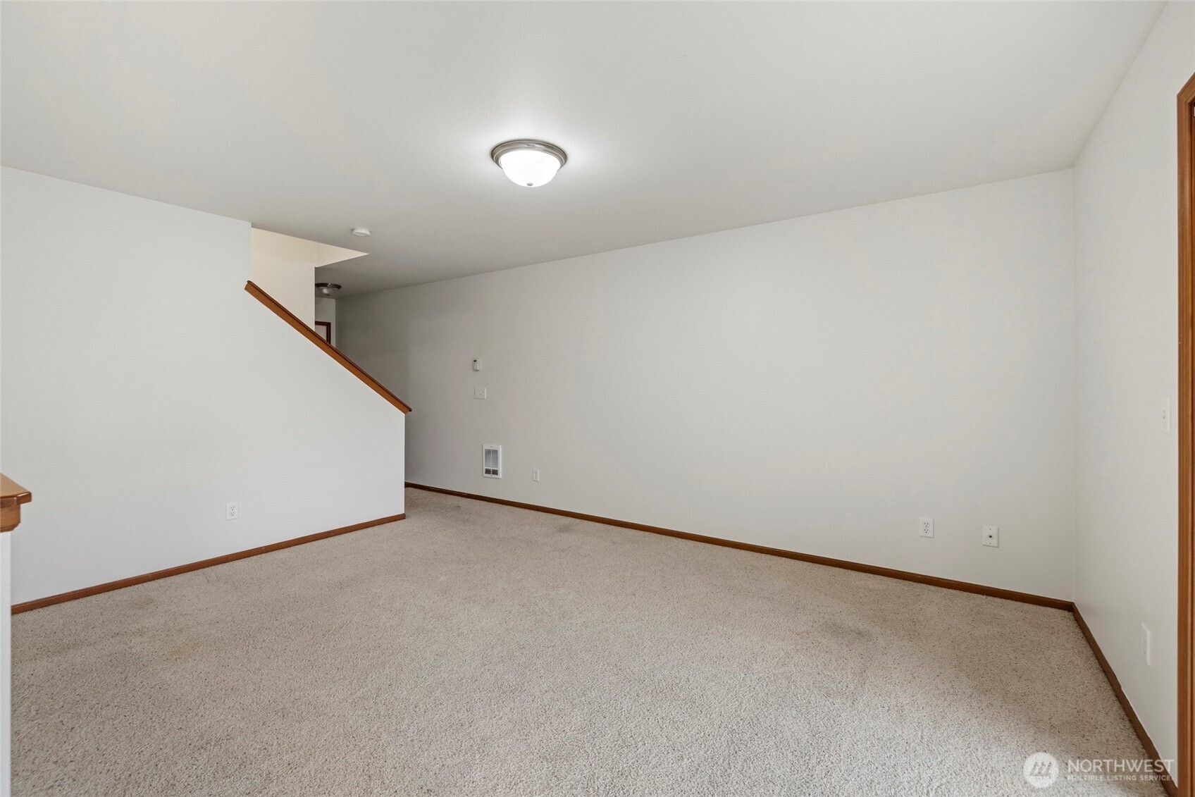 557 Neff Circle , Burlington, WA 98233