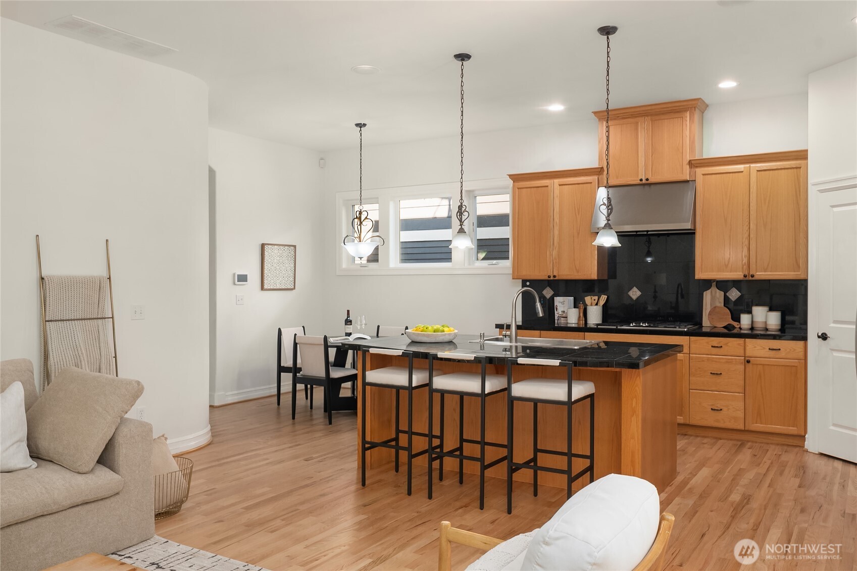 2455 30th Avenue NE, Issaquah, WA 98029