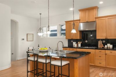 2455 30th Avenue NE, Issaquah, WA 98029 - Photo 17