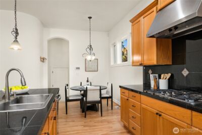 2455 30th Avenue NE, Issaquah, WA 98029 - Photo 20