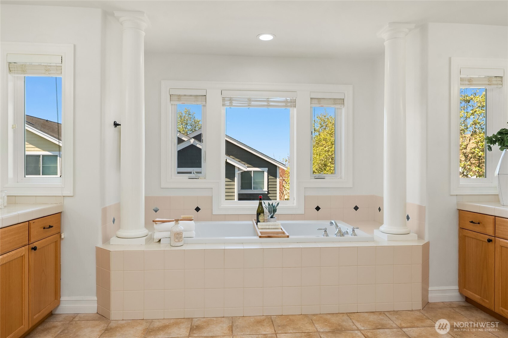 2455 30th Avenue NE, Issaquah, WA 98029
