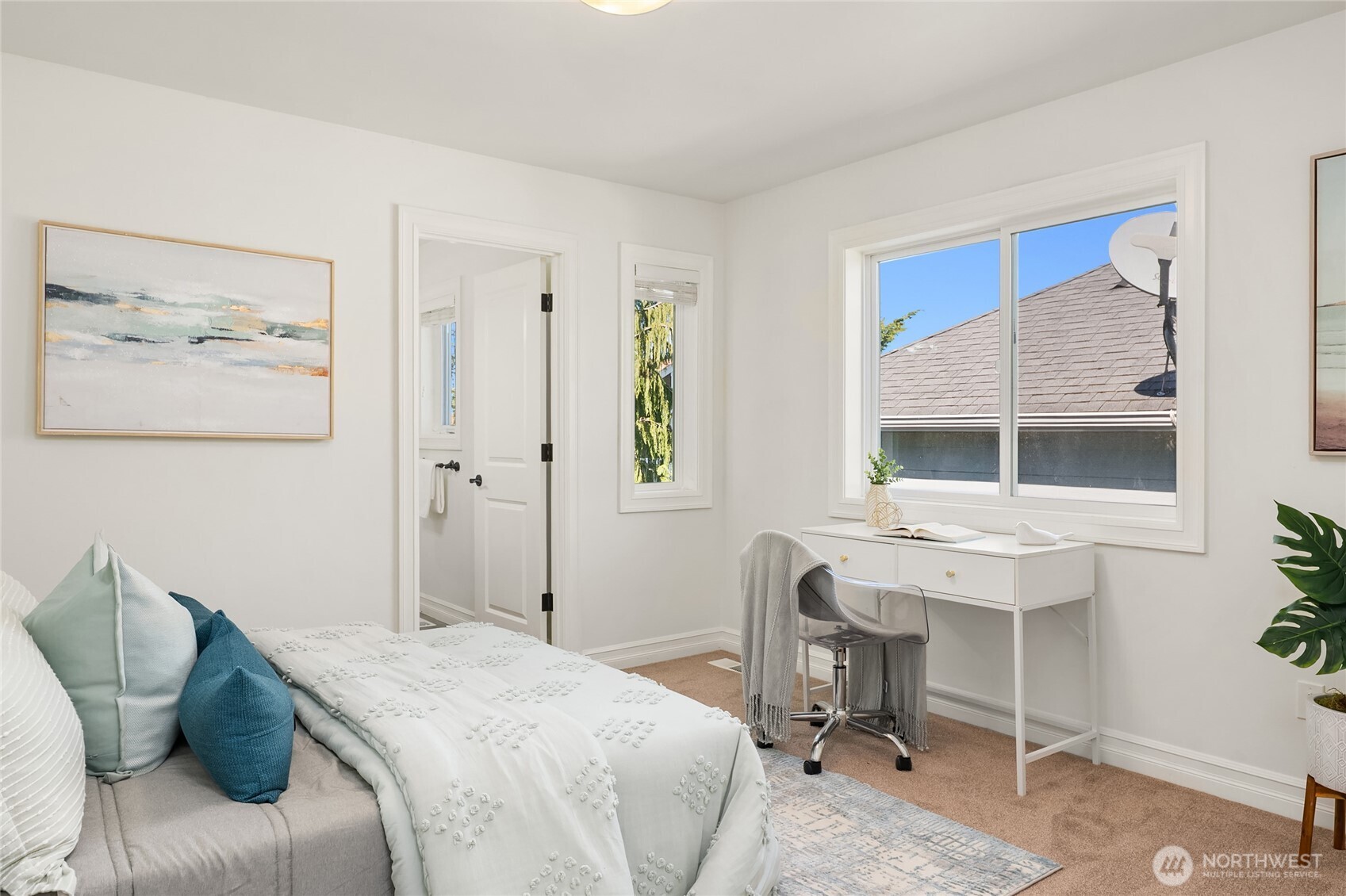 2455 30th Avenue NE, Issaquah, WA 98029
