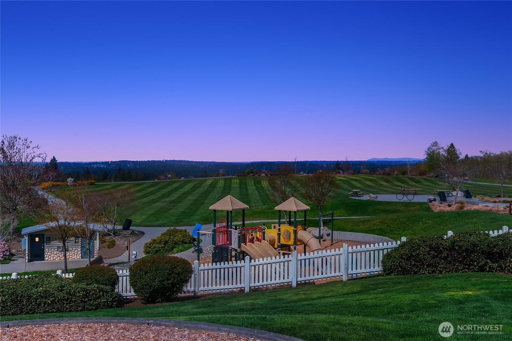 2455 30th Avenue NE, Issaquah, WA 98029