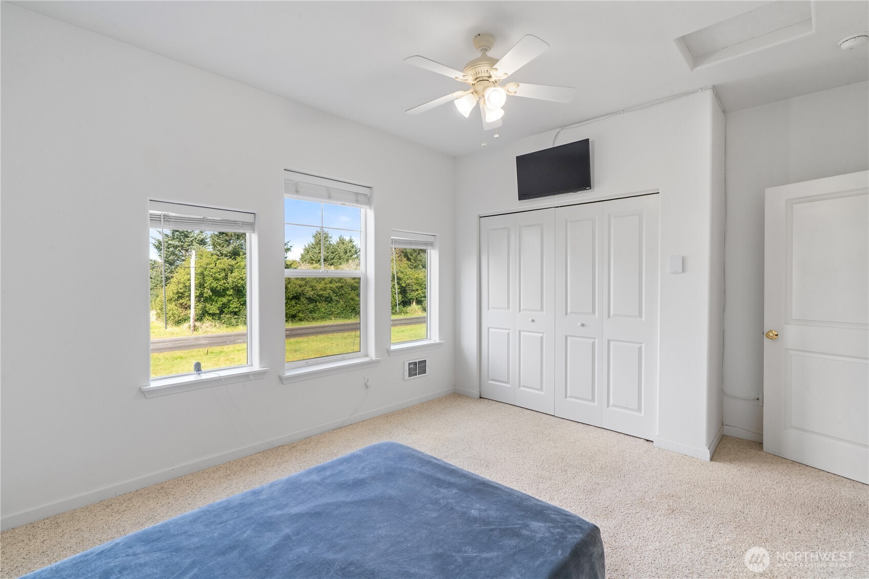 190 Ocean Shores Boulevard SW, Ocean Shores, WA 98569