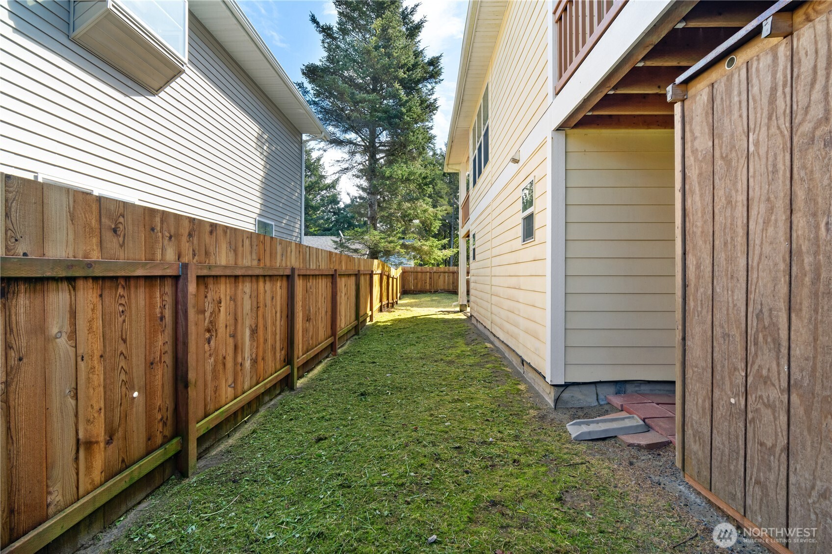 190 Ocean Shores Boulevard SW, Ocean Shores, WA 98569