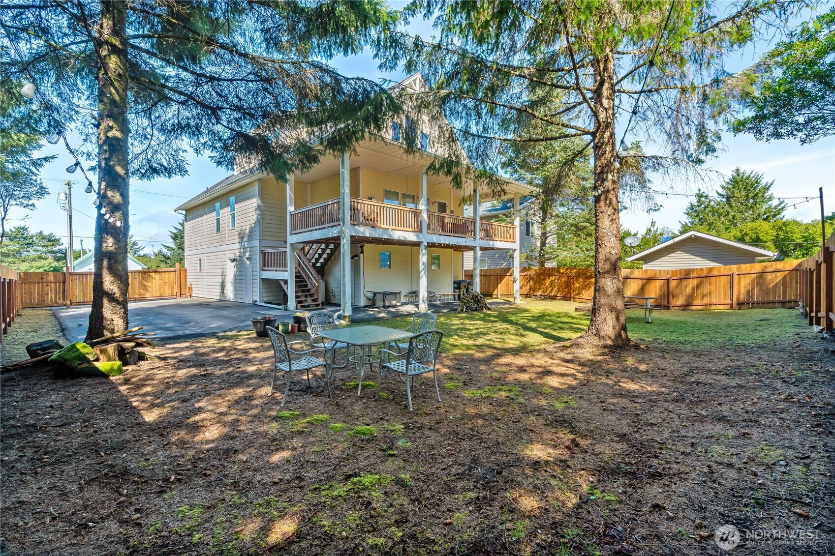 190 Ocean Shores Boulevard SW, Ocean Shores, WA 98569