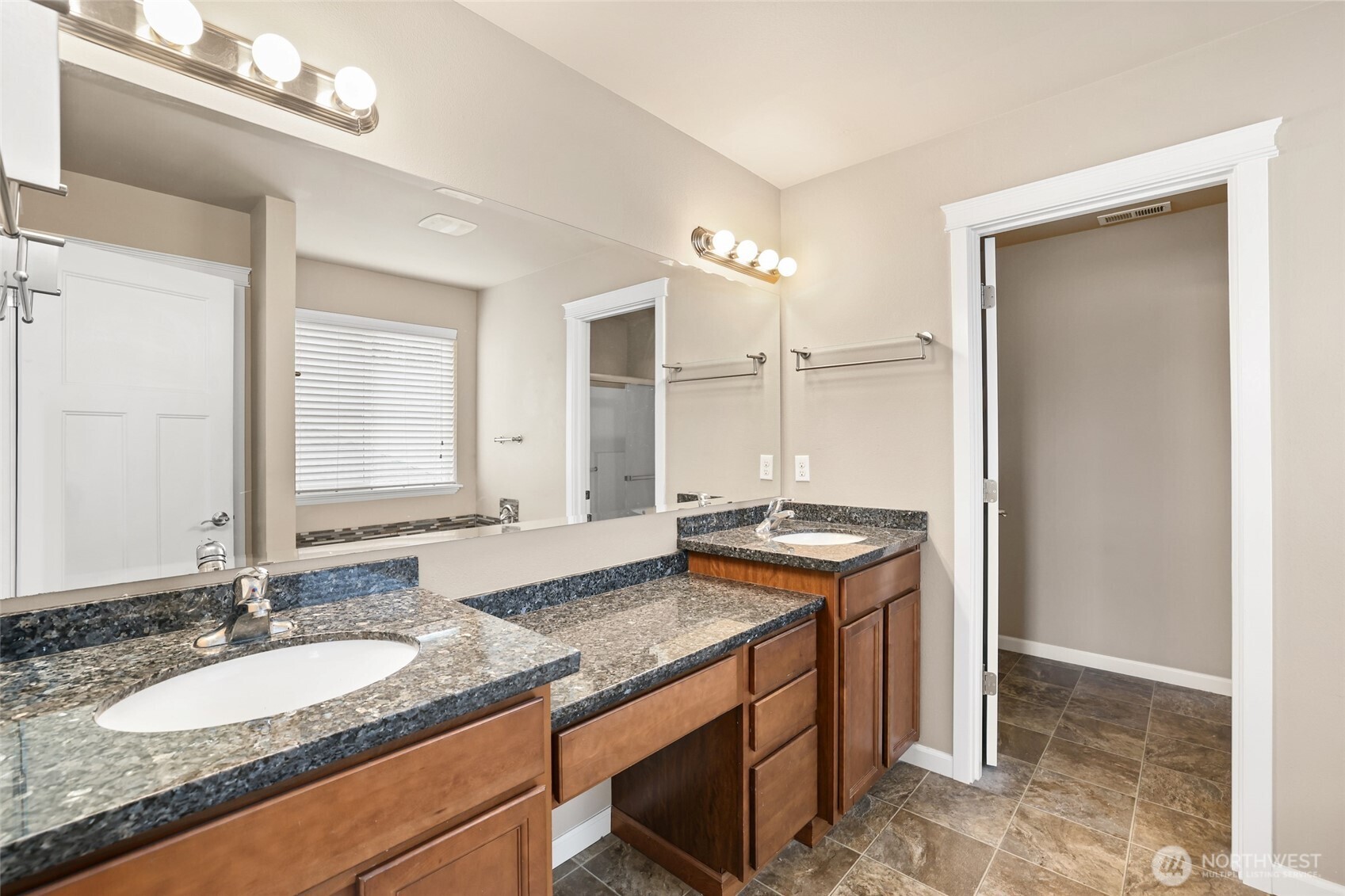 3828 20th Avenue NE, Olympia, WA 98506