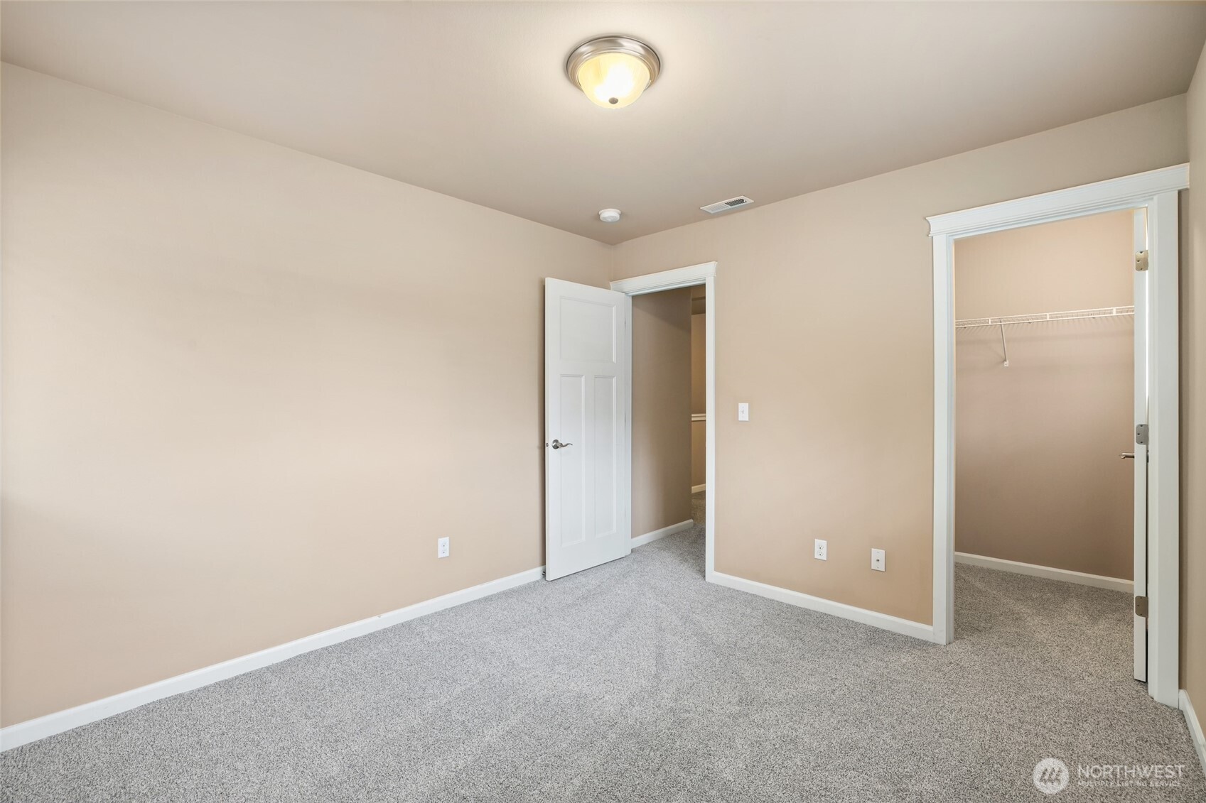 3828 20th Avenue NE, Olympia, WA 98506