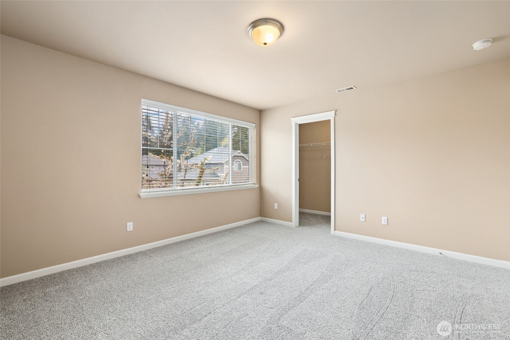 3828 20th Avenue NE, Olympia, WA 98506