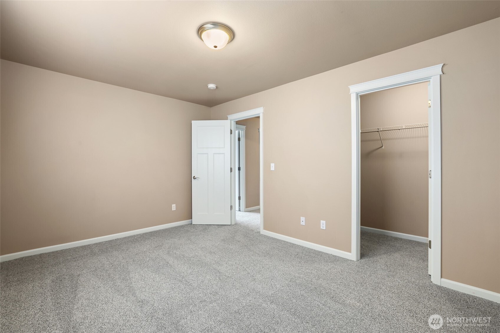 3828 20th Avenue NE, Olympia, WA 98506