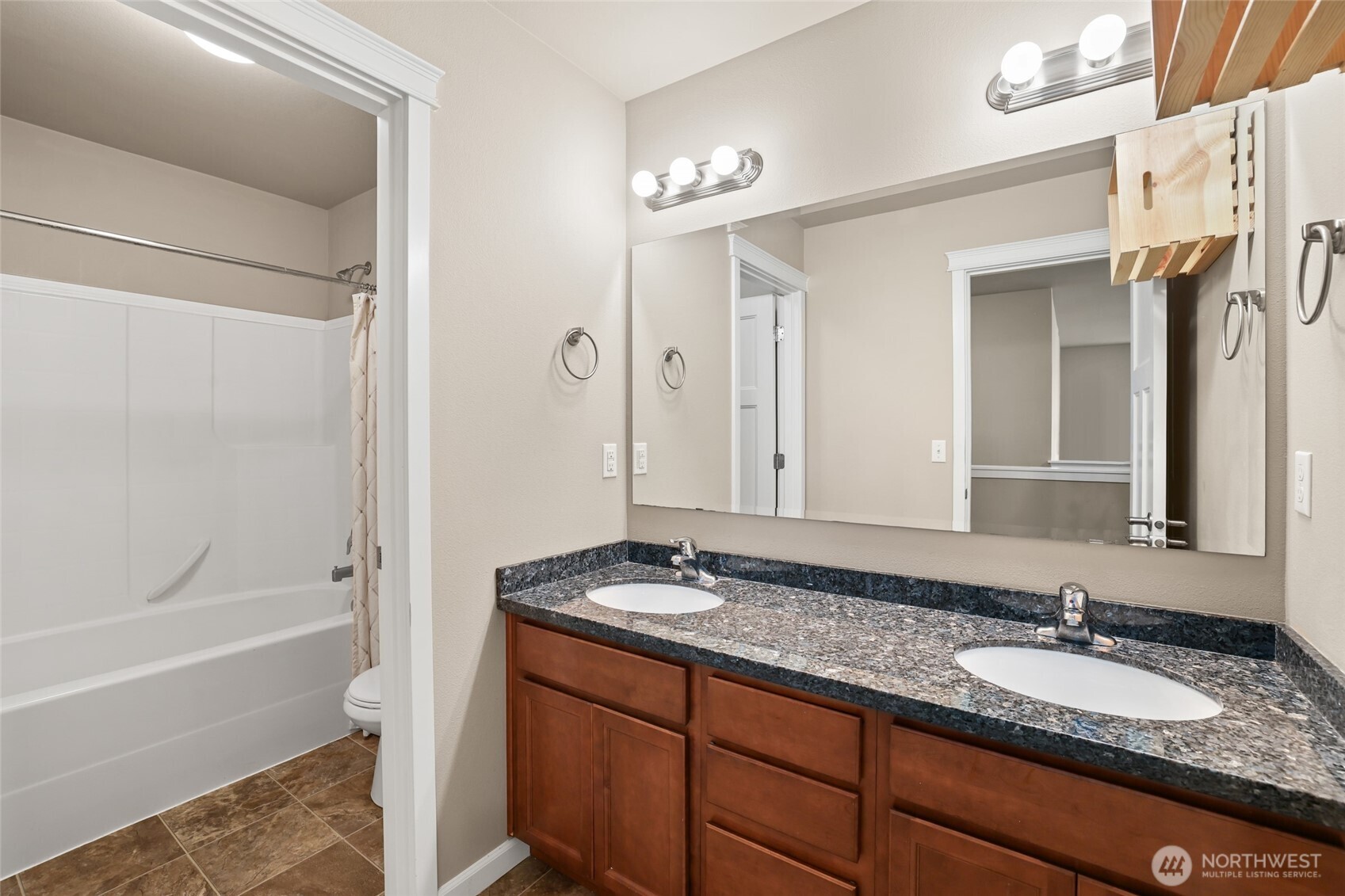 3828 20th Avenue NE, Olympia, WA 98506
