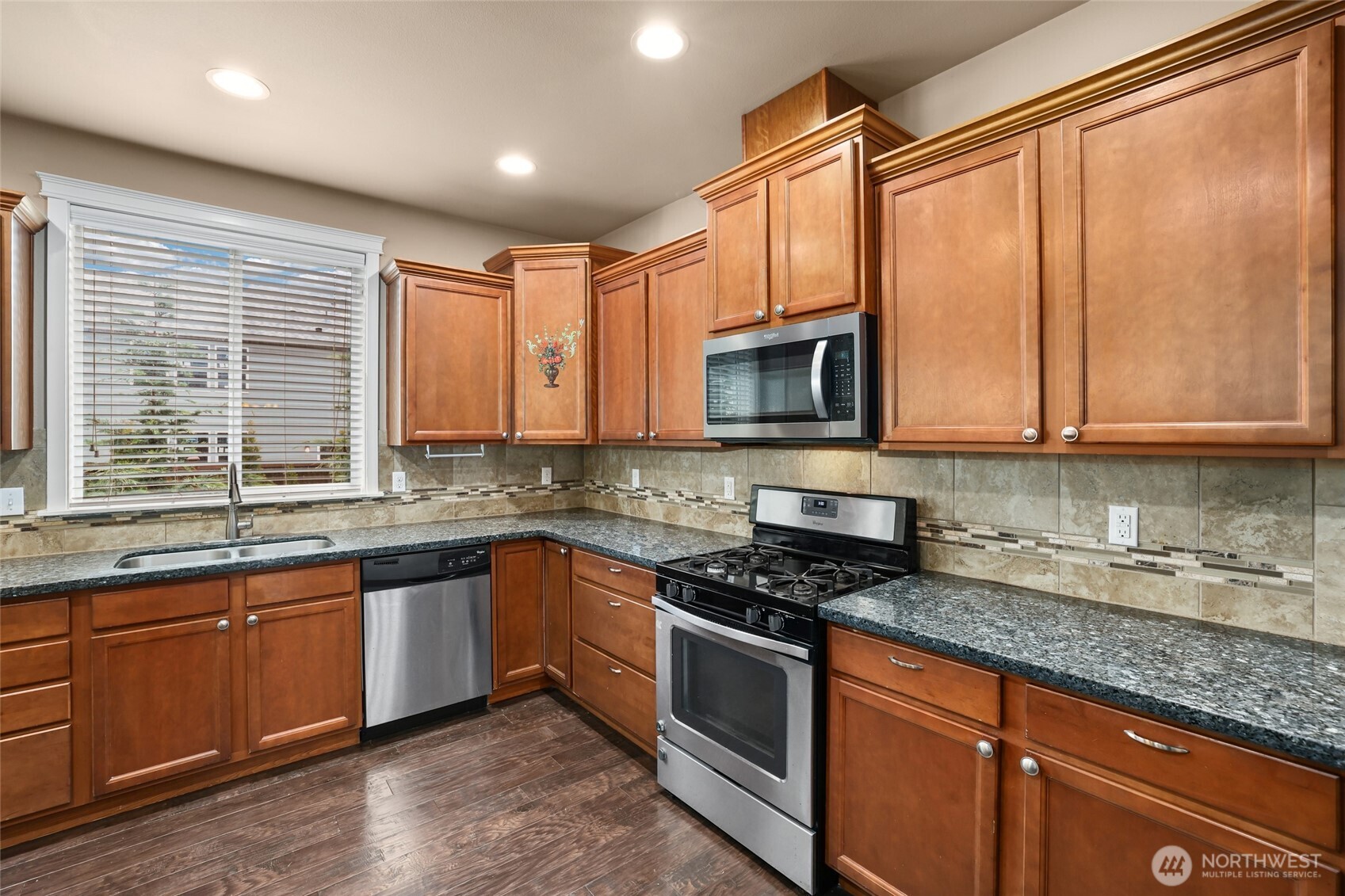 3828 20th Avenue NE, Olympia, WA 98506