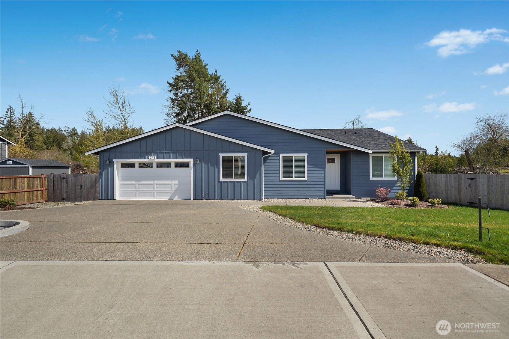 903 Cody Street SE, Rainier, WA 98576