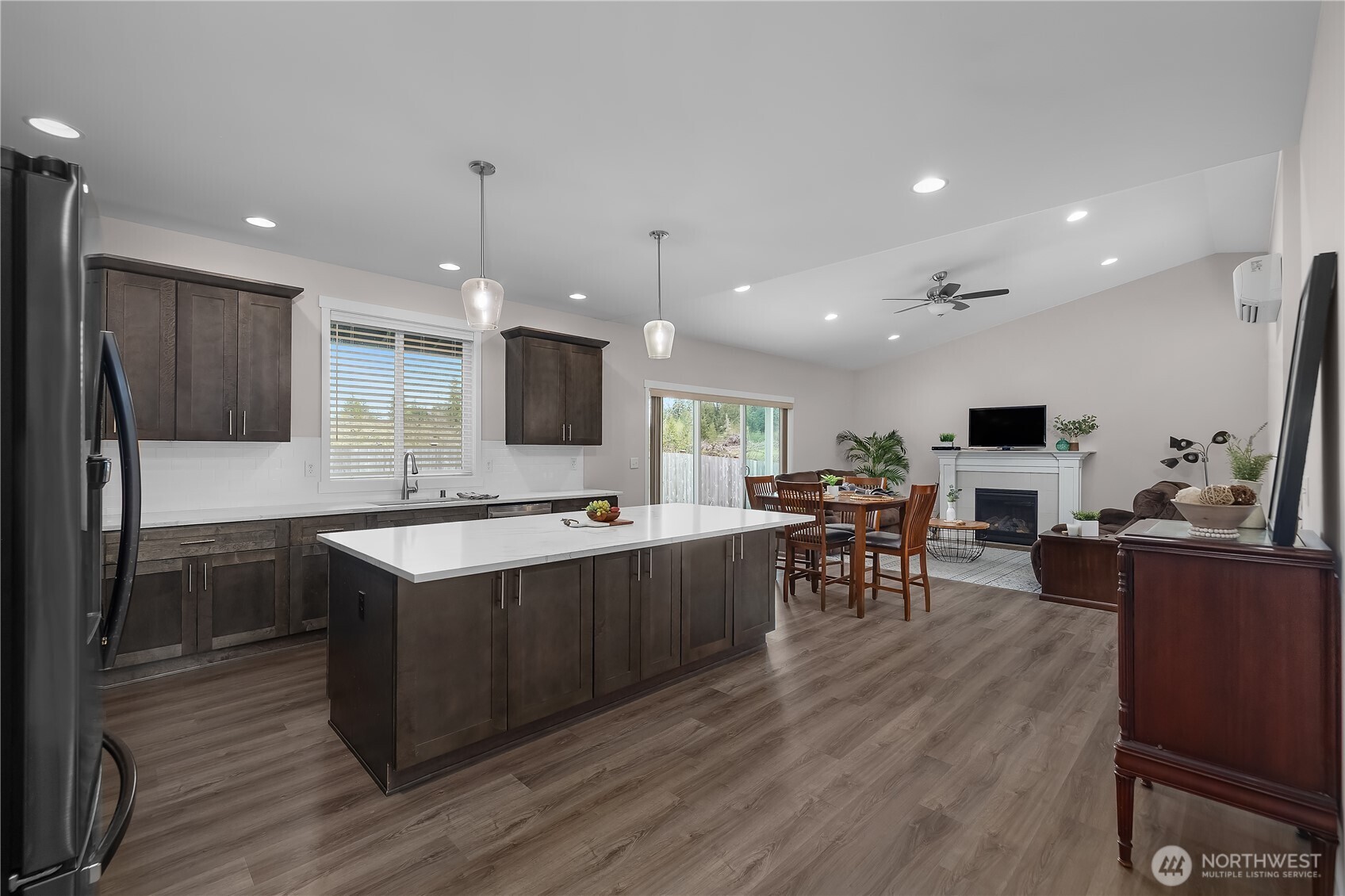 903 Cody Street SE, Rainier, WA 98576