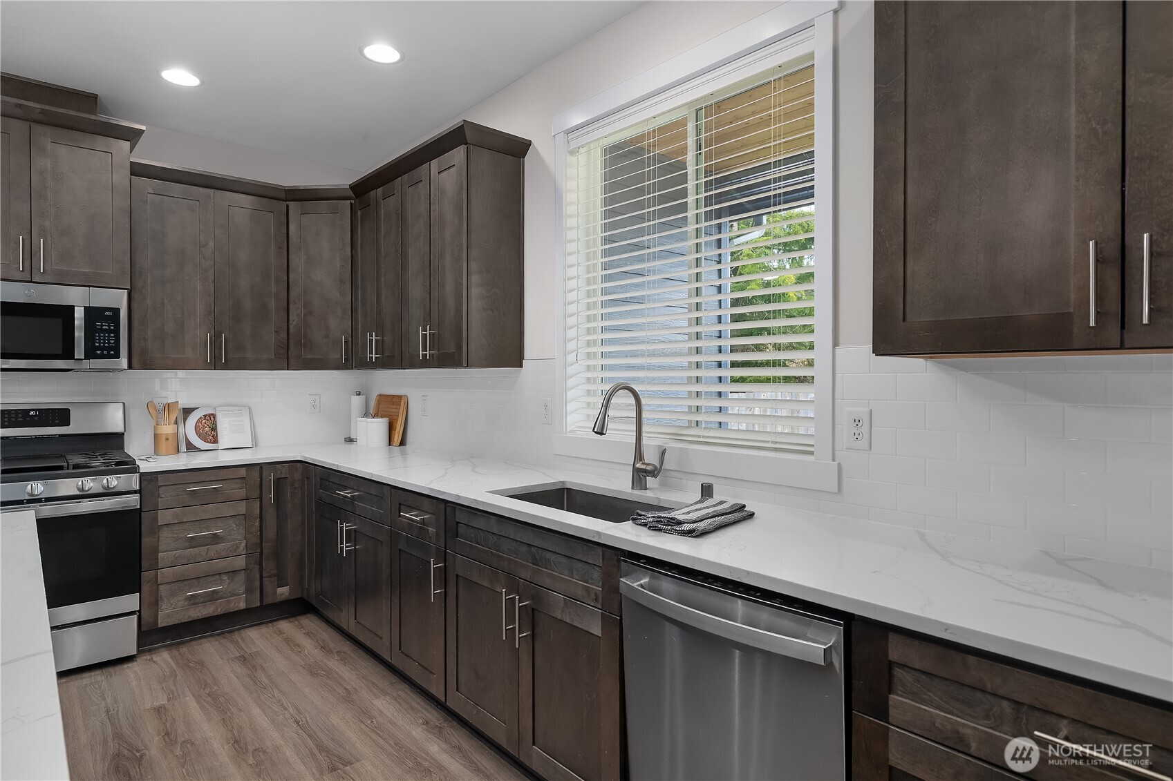 903 Cody Street SE, Rainier, WA 98576