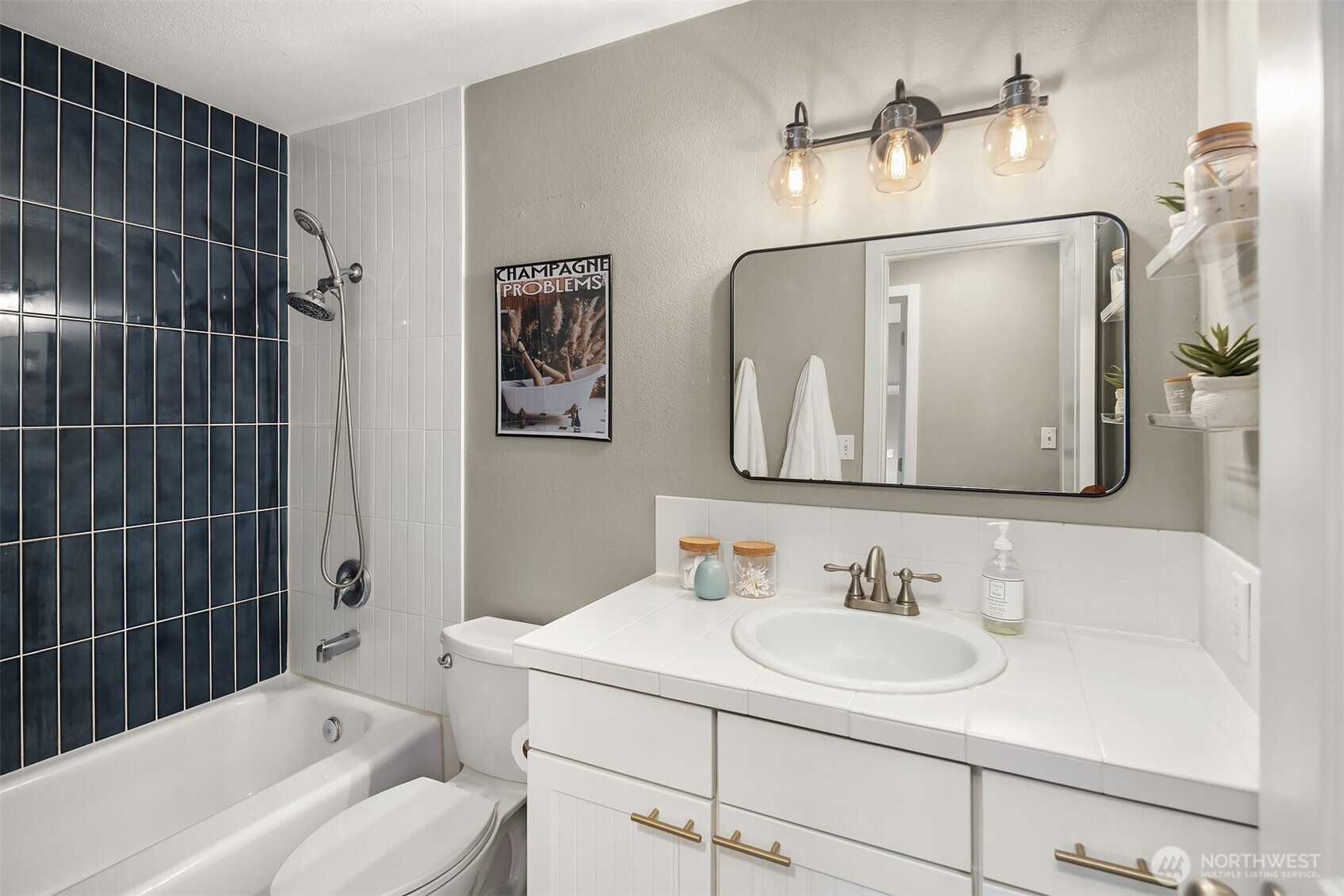 5501 11th Avenue NW #204, Seattle, WA 98107