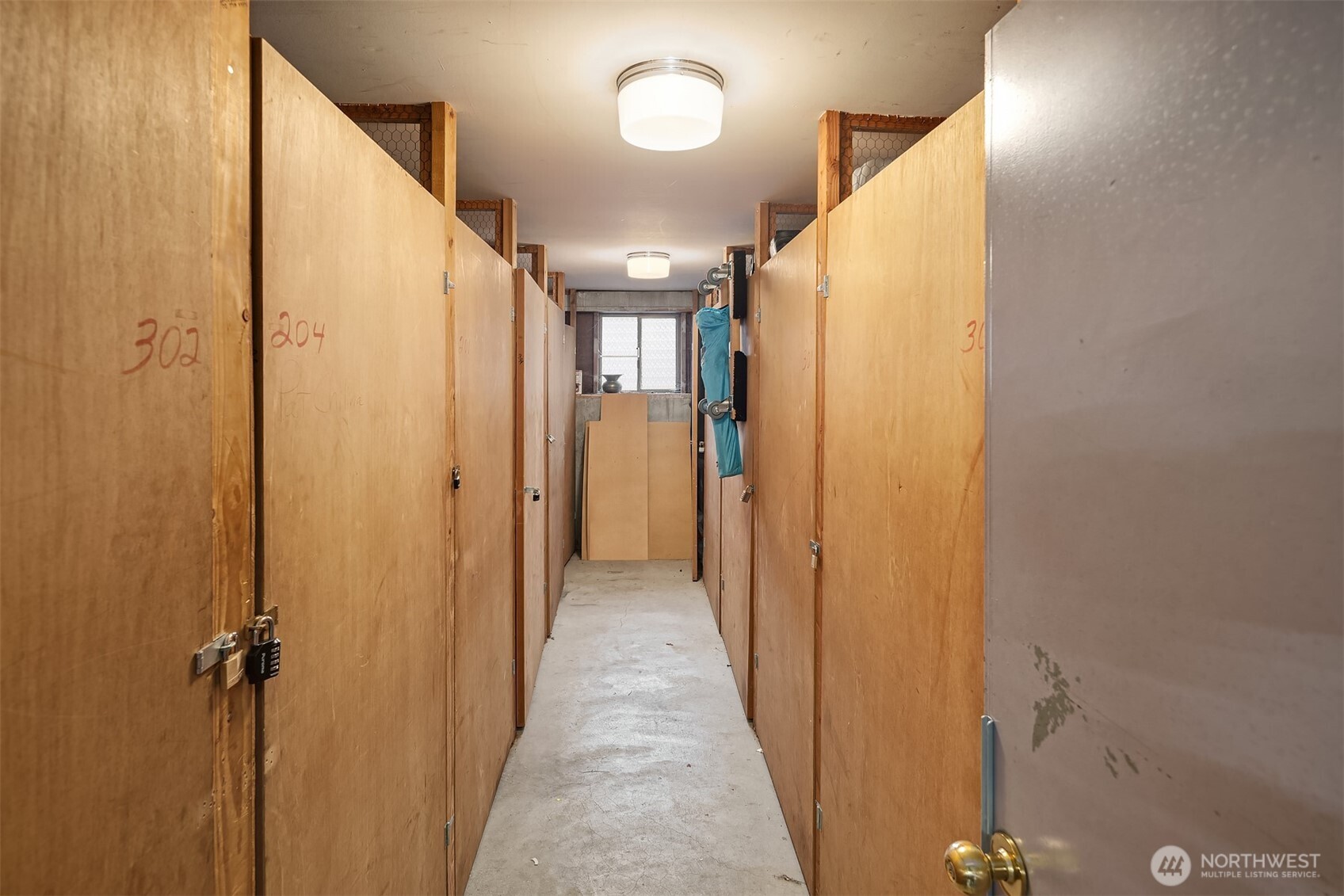 5501 11th Avenue NW #204, Seattle, WA 98107