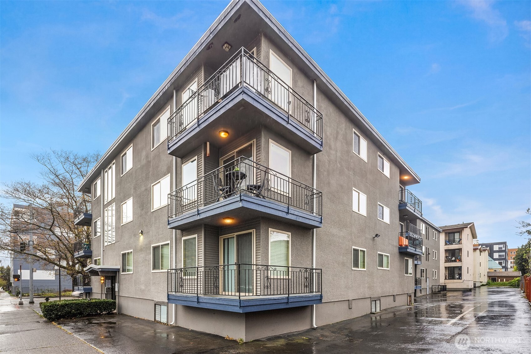 5501 11th Avenue NW #204, Seattle, WA 98107