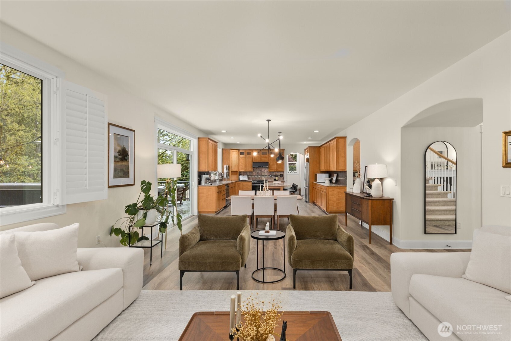 15820 104th Avenue NE, Bothell, WA 98011