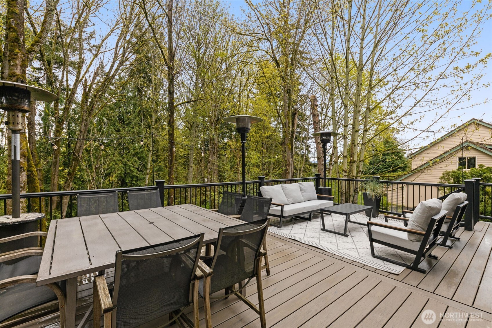 15820 104th Avenue NE, Bothell, WA 98011