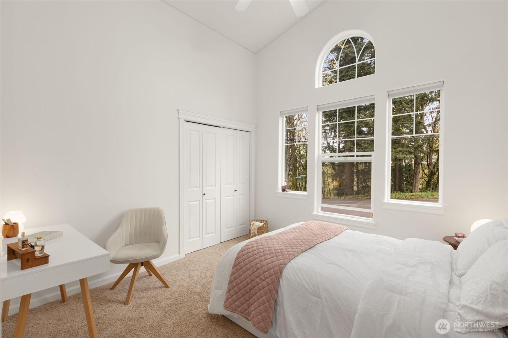 15820 104th Avenue NE, Bothell, WA 98011