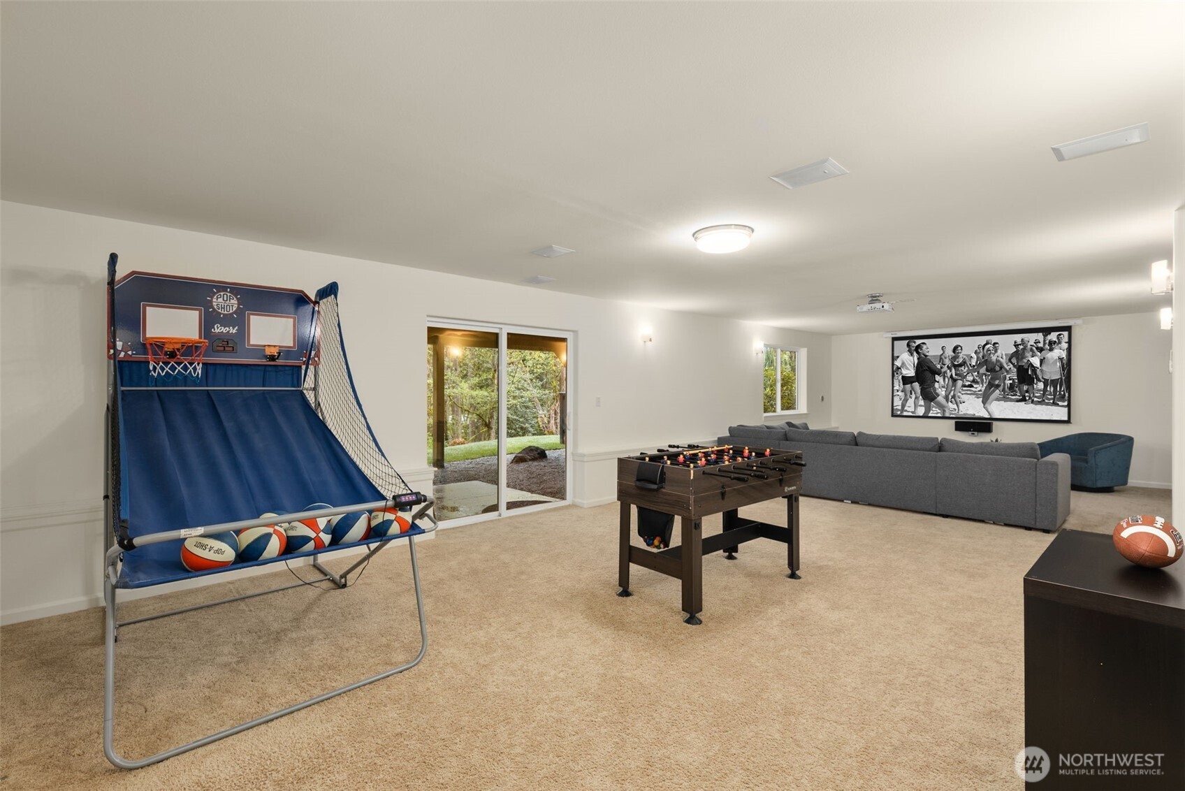 15820 104th Avenue NE, Bothell, WA 98011