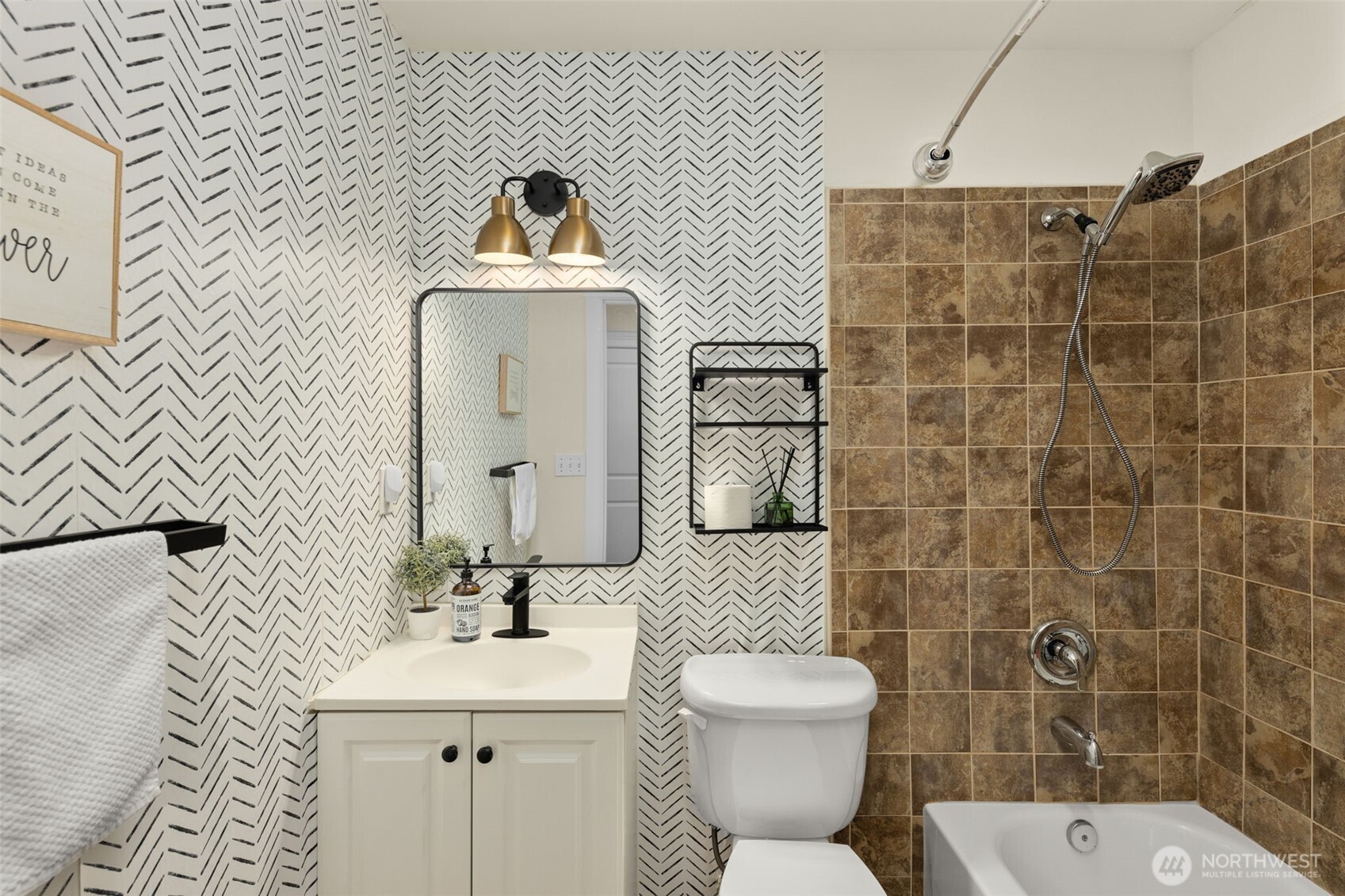 15820 104th Avenue NE, Bothell, WA 98011