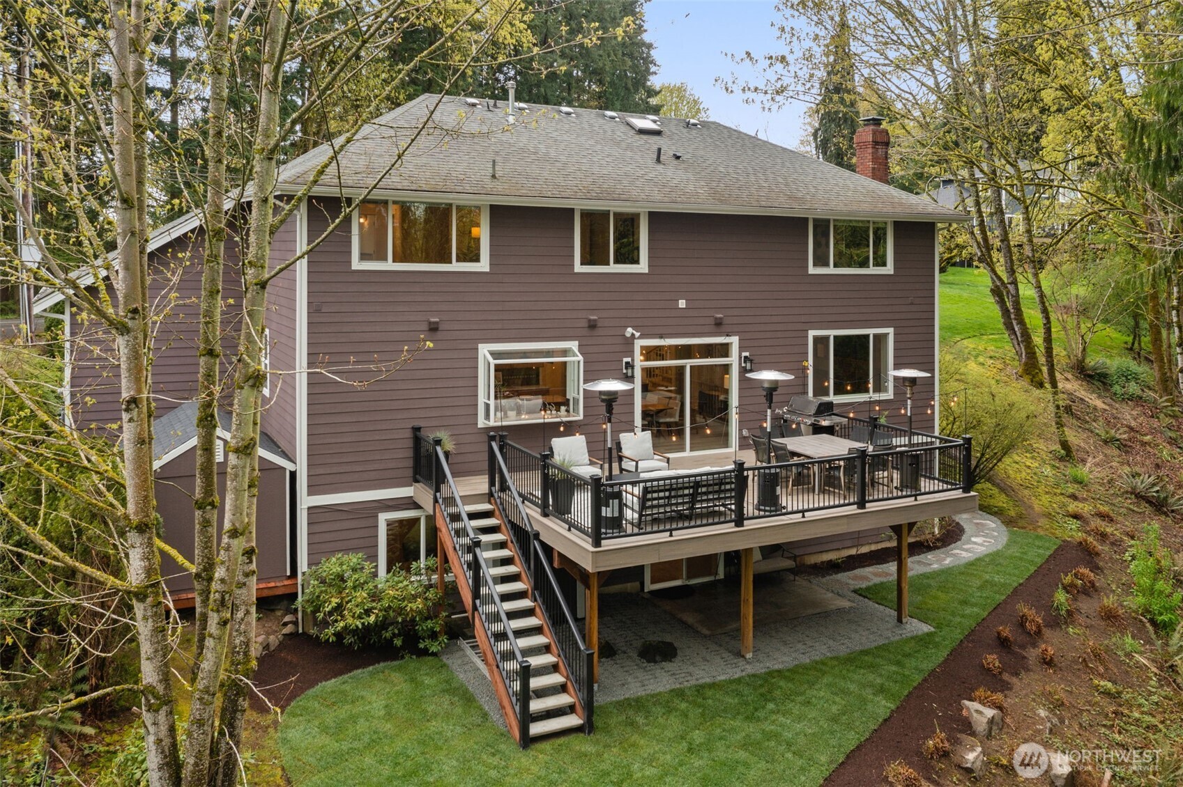 15820 104th Avenue NE, Bothell, WA 98011