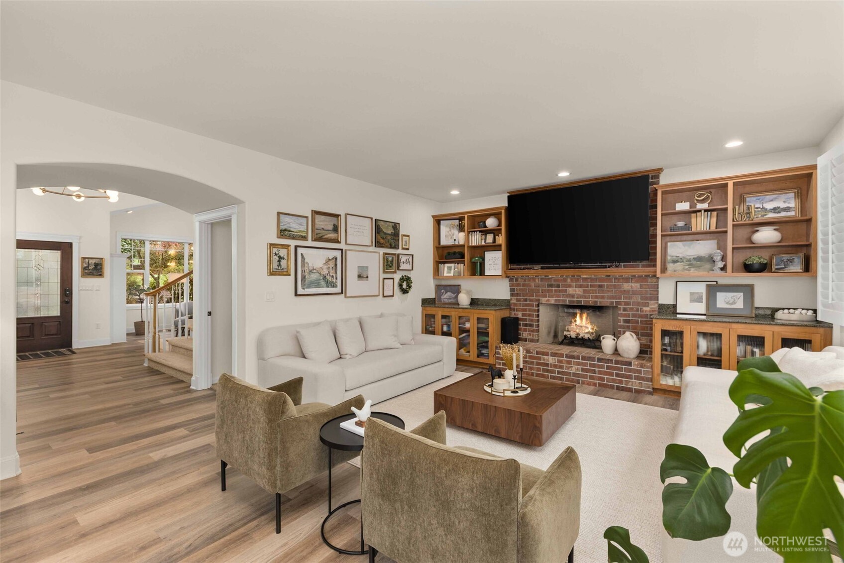 15820 104th Avenue NE, Bothell, WA 98011