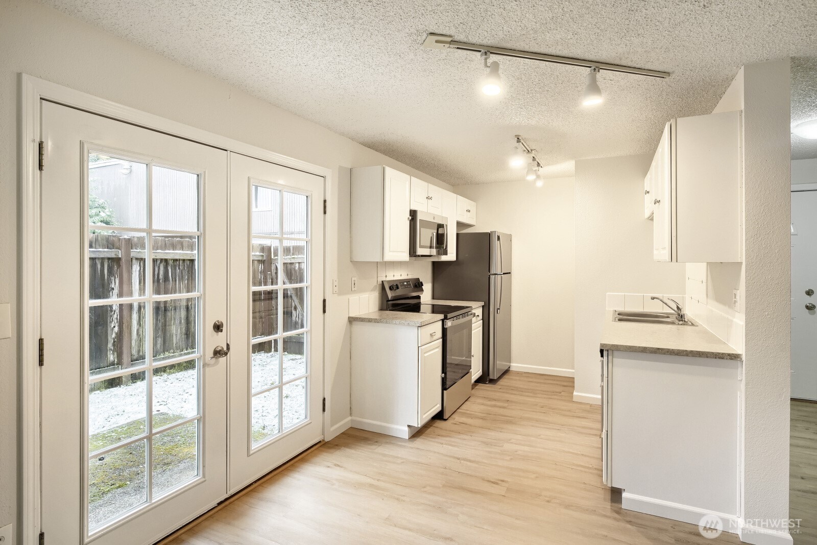 13059 Pacific Highway SW #C, Lakewood, WA 98499