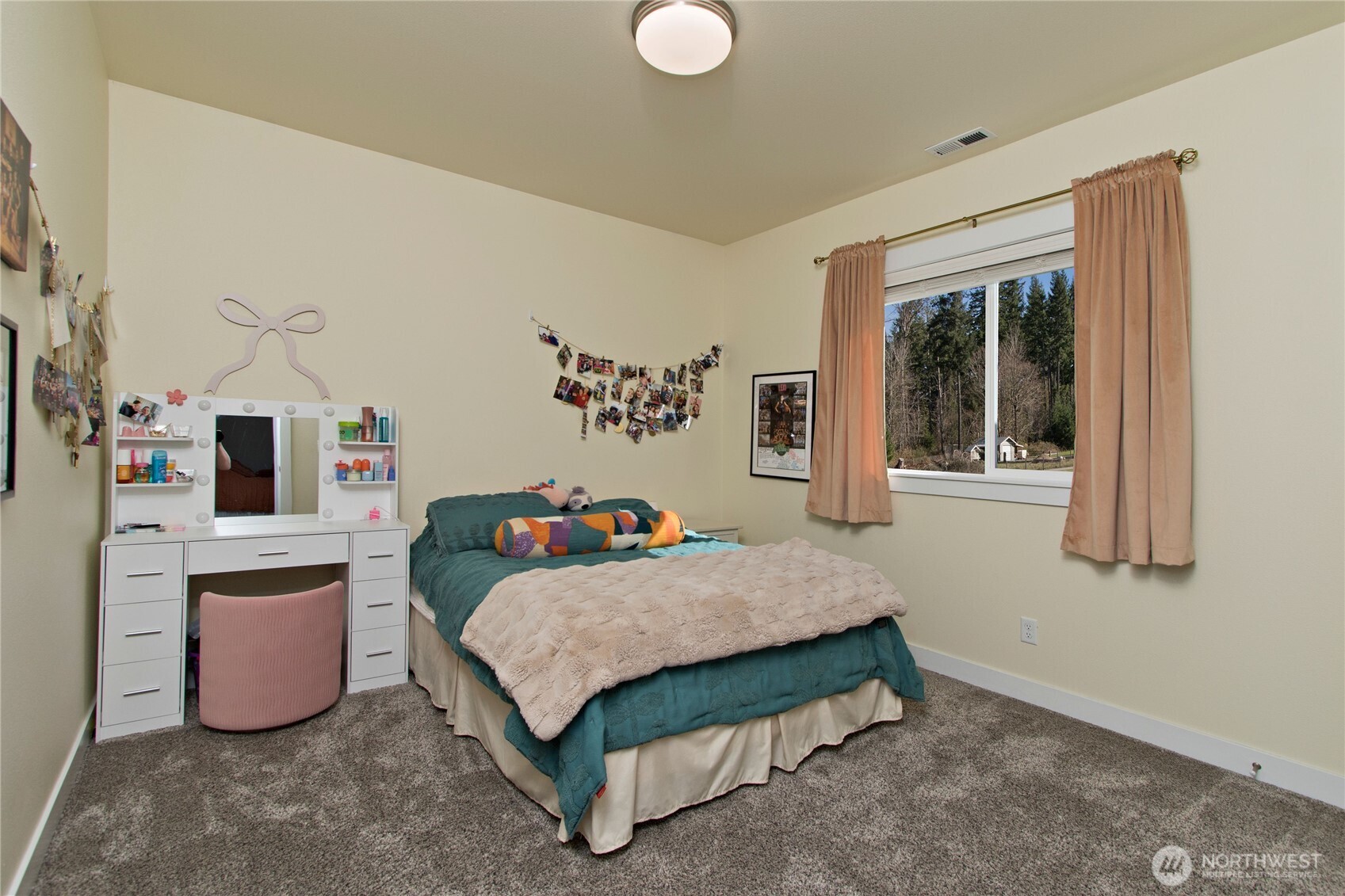 380 Hopkins Court , Carbonado, WA 98323