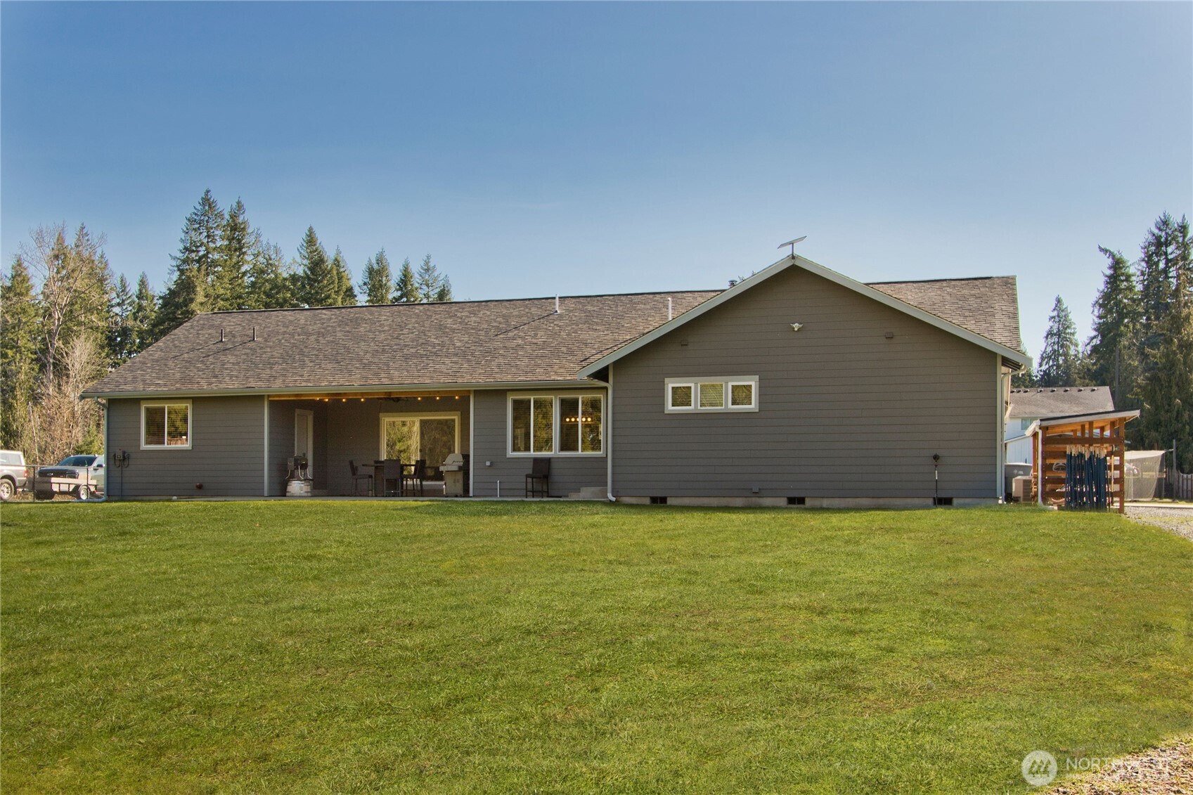 380 Hopkins Court , Carbonado, WA 98323