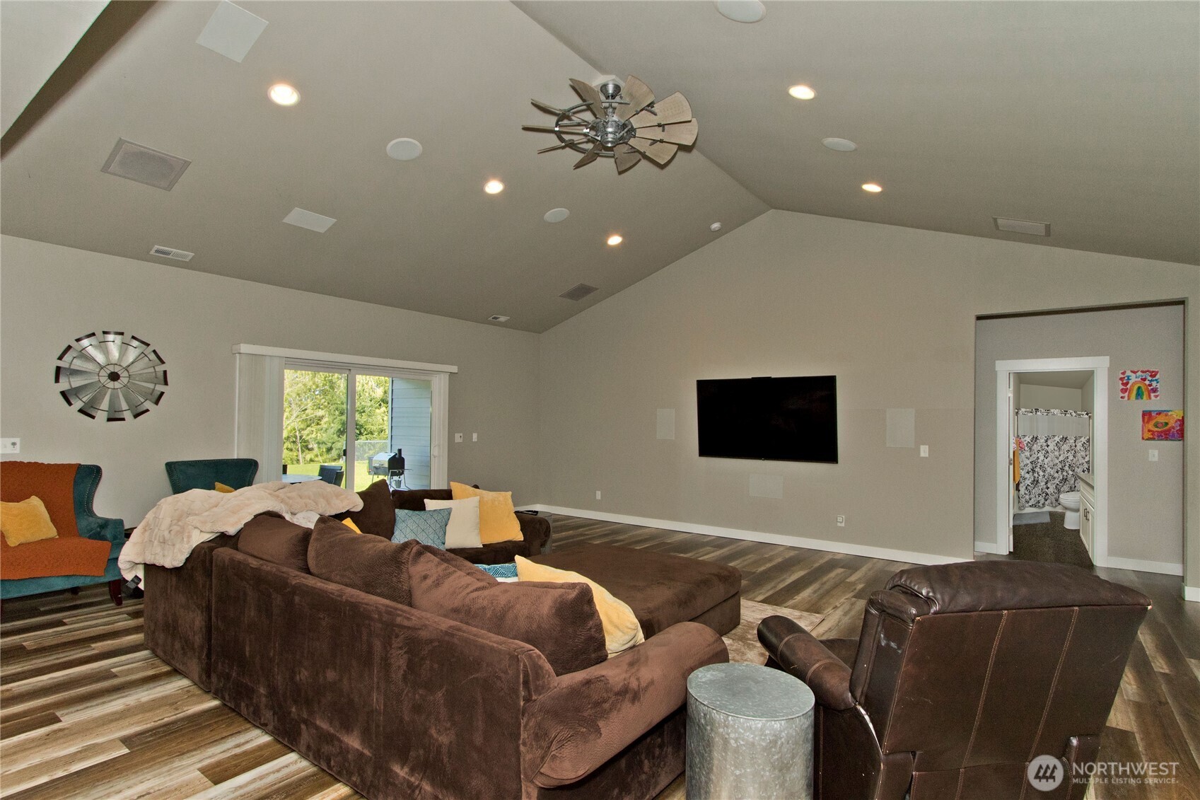 380 Hopkins Court , Carbonado, WA 98323