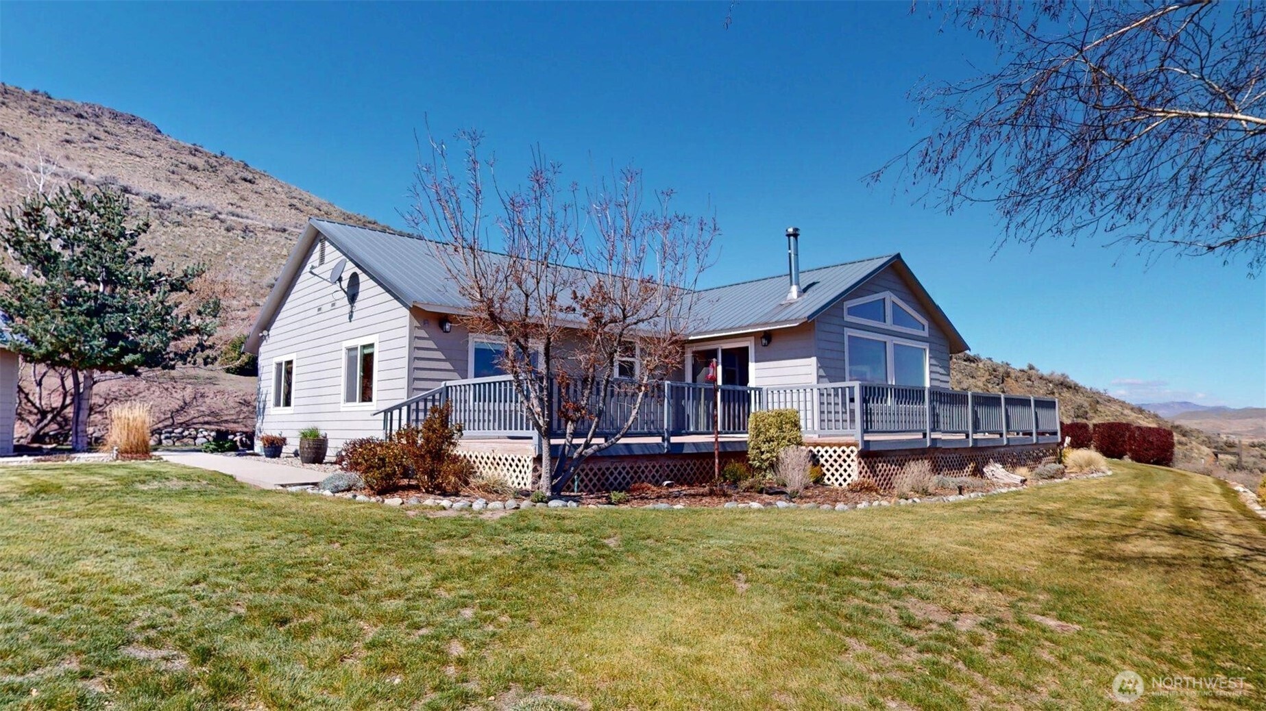 1811 Pine Creek , Tonasket, WA 98855