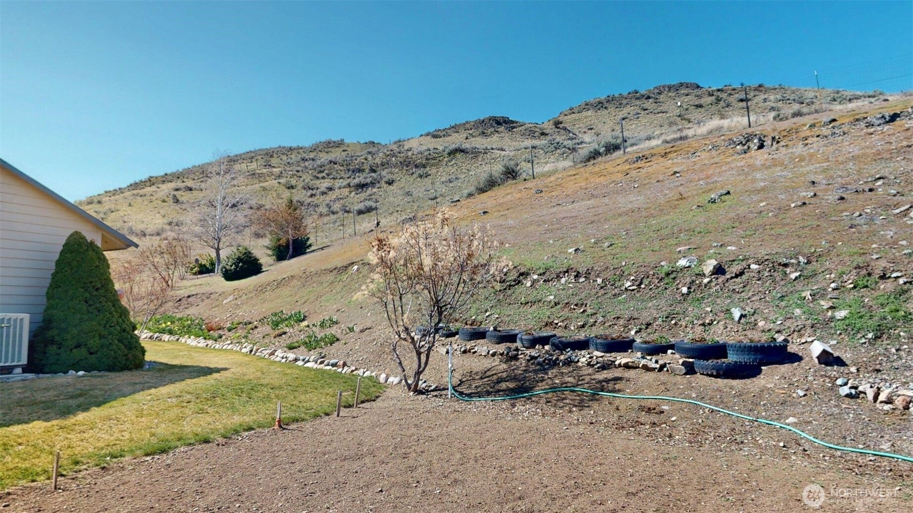 1811 Pine Creek , Tonasket, WA 98855