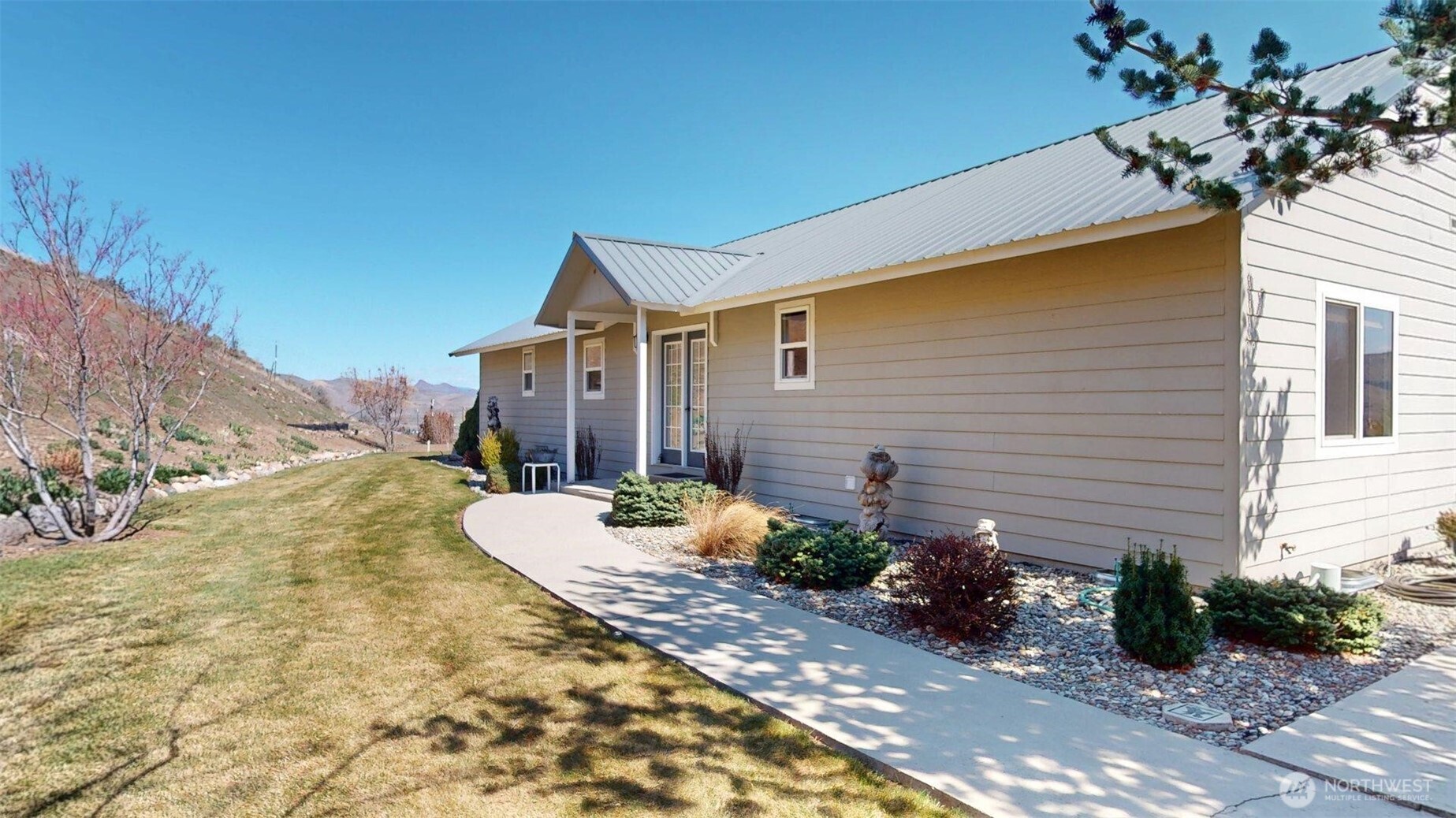 1811 Pine Creek , Tonasket, WA 98855