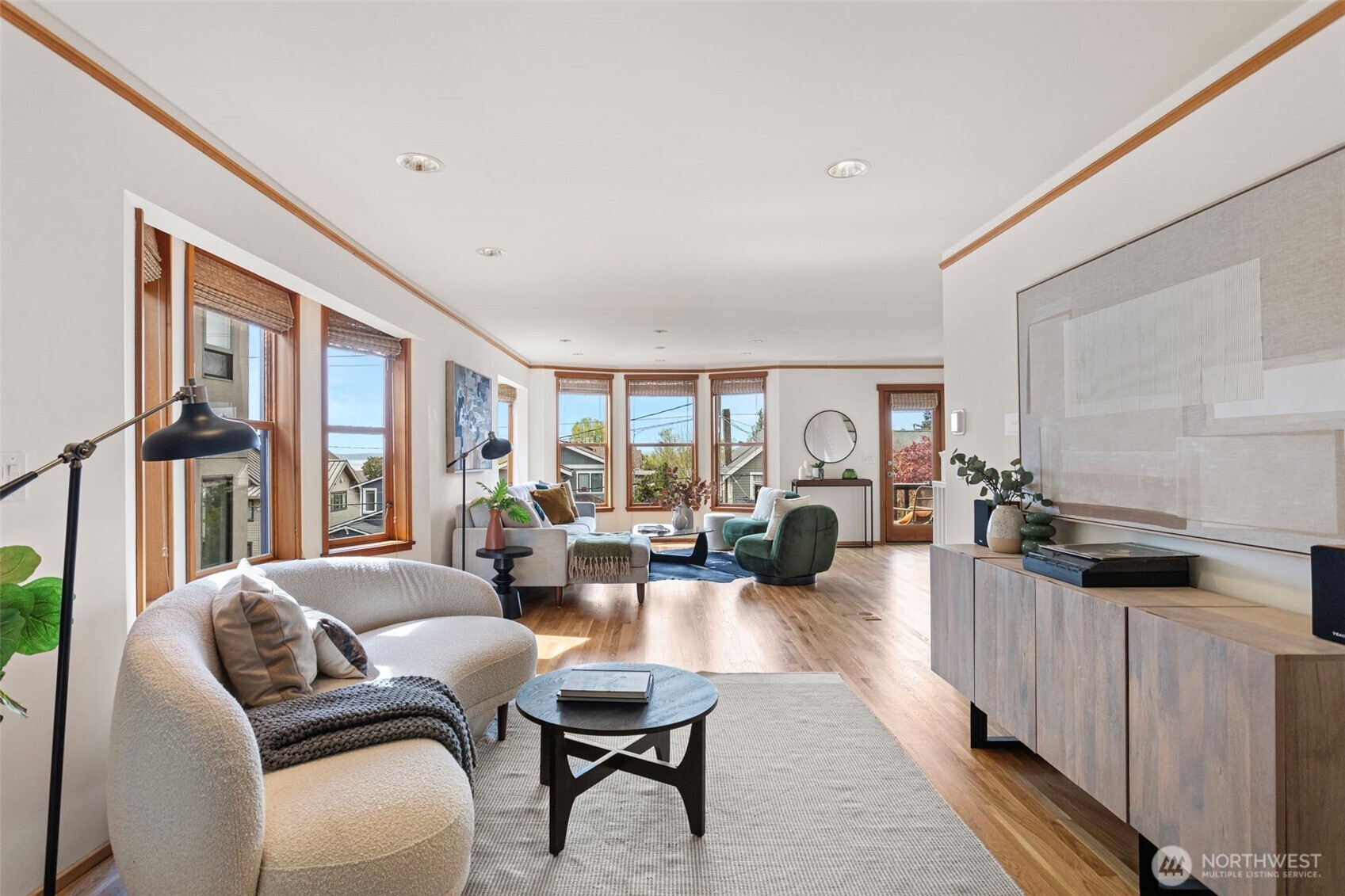 1524 10th Avenue W, Seattle, WA 98119
