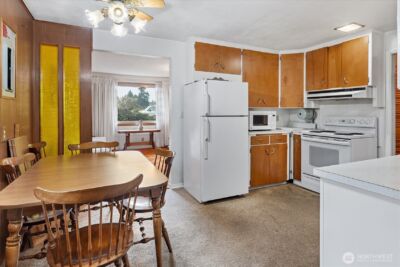 10424 36th Street E, Edgewood, WA 98372 - Photo 4