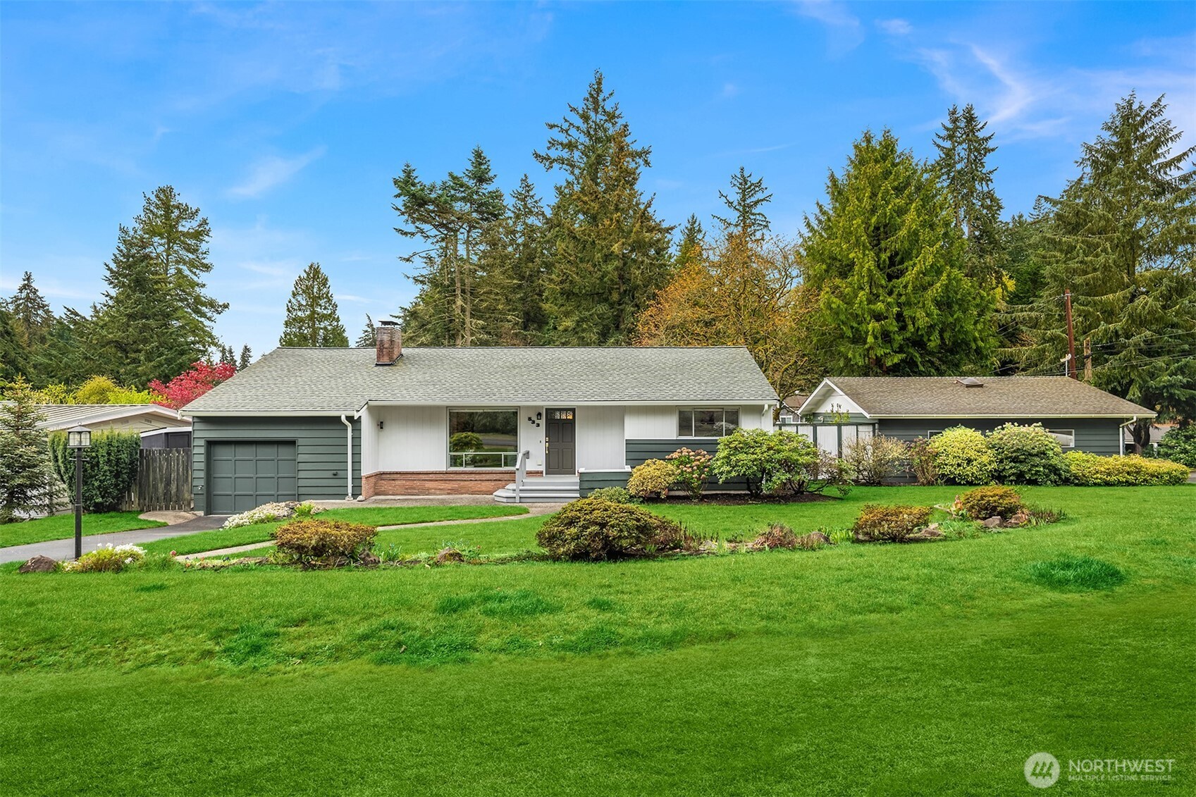 533 N 185th Place , Shoreline, WA 98133