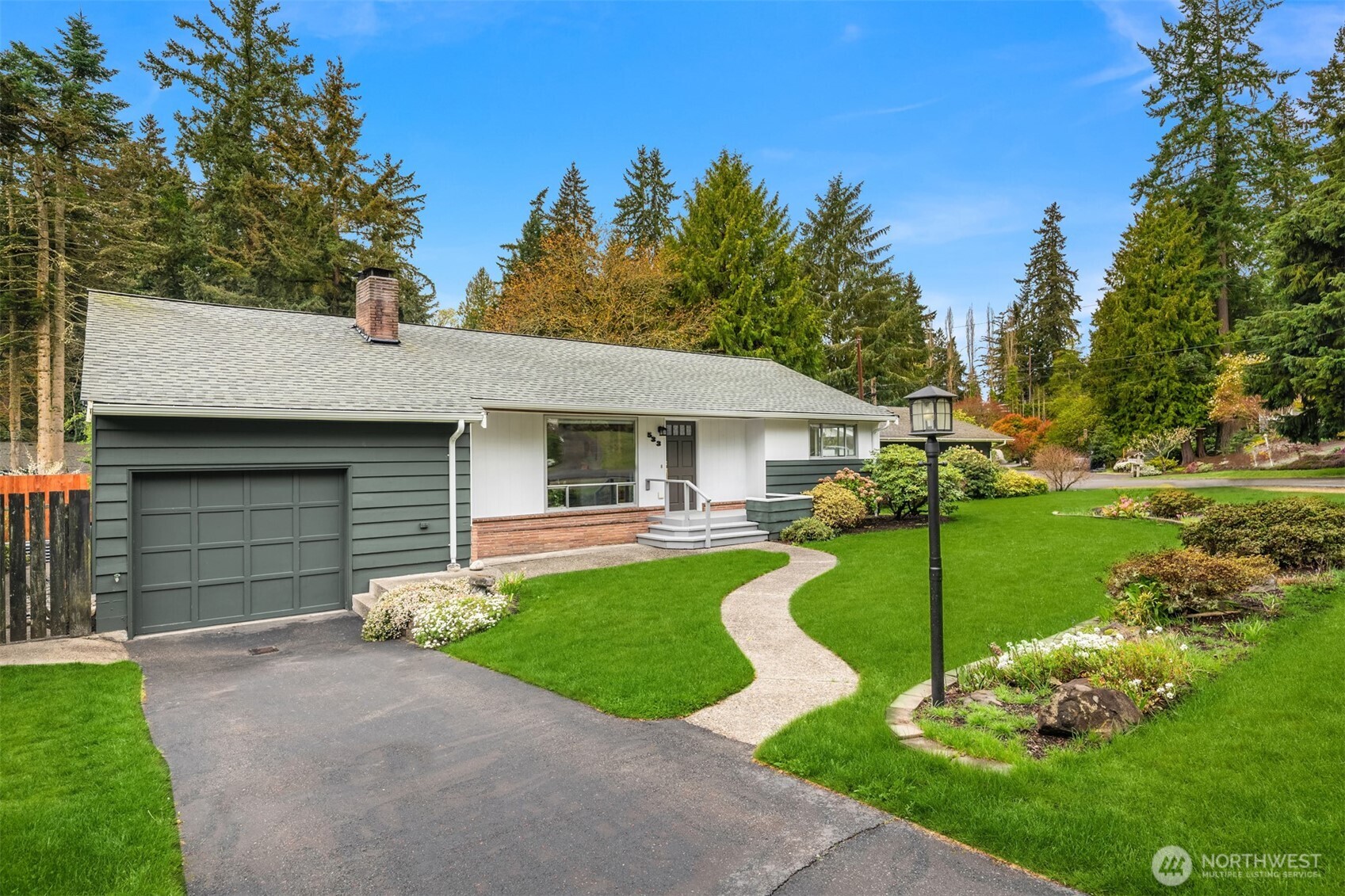 533 N 185th Place , Shoreline, WA 98133