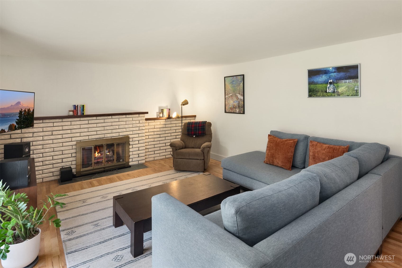 533 N 185th Place , Shoreline, WA 98133